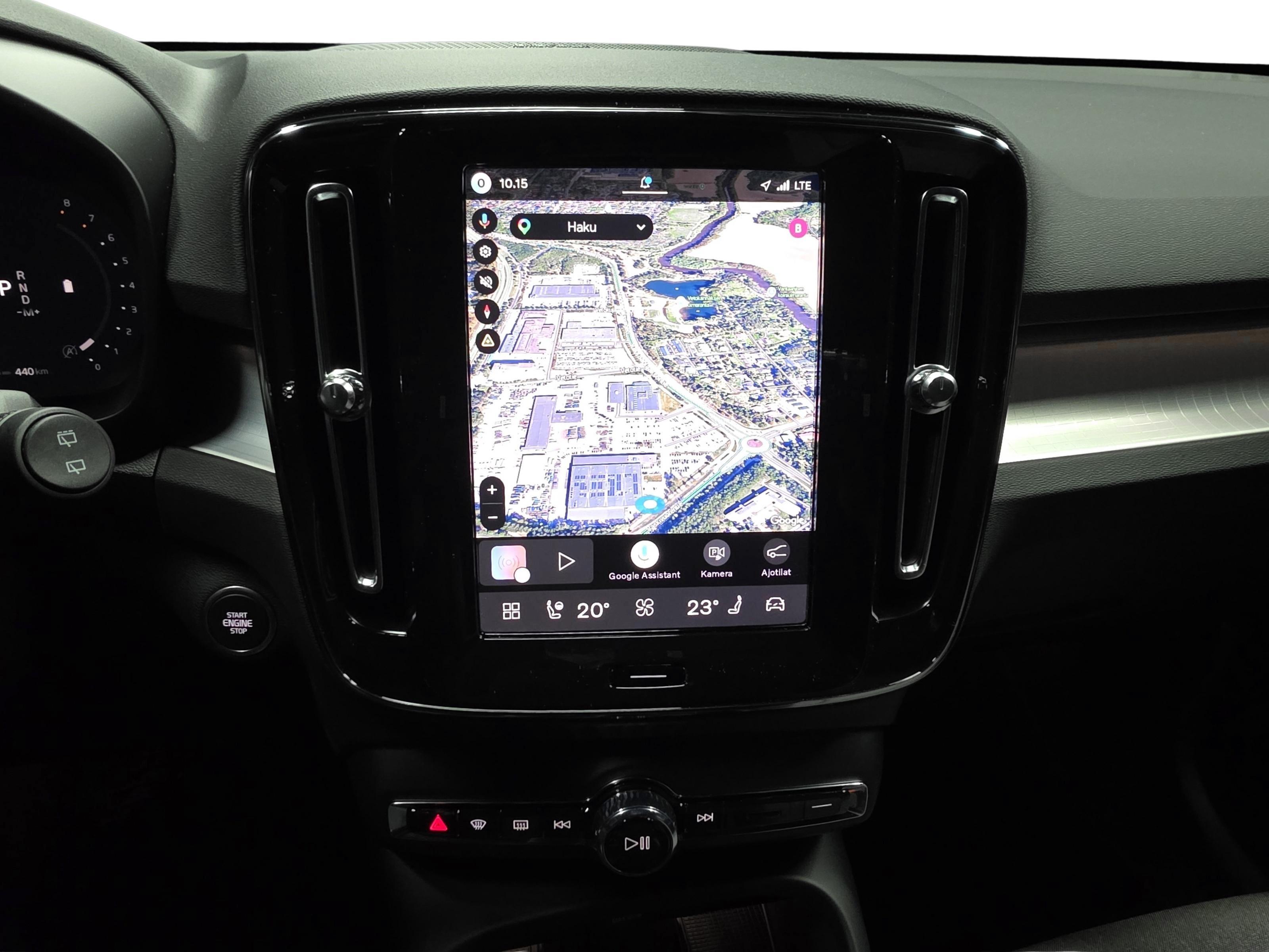 Volvo XC40 12