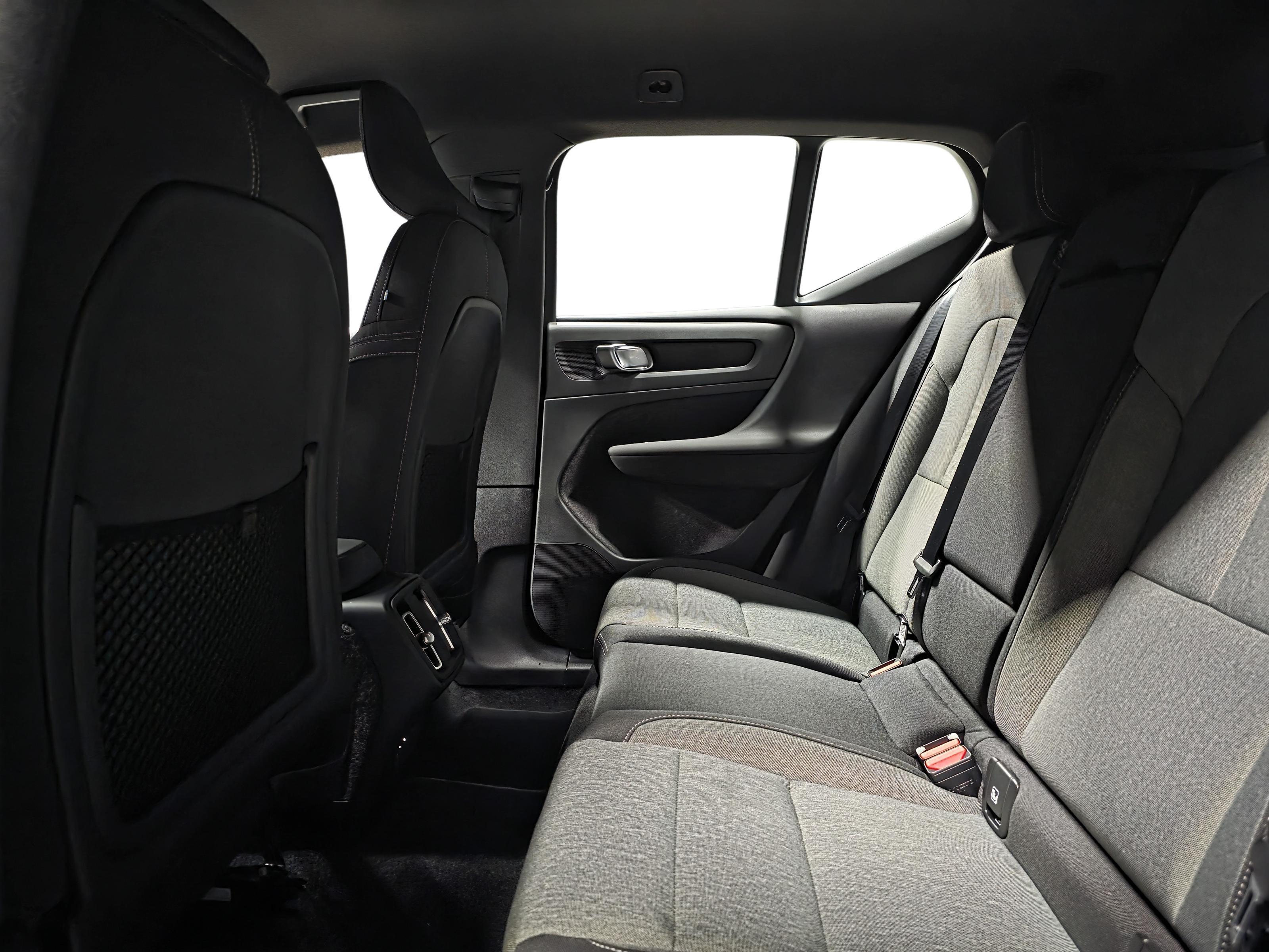 Volvo XC40 9