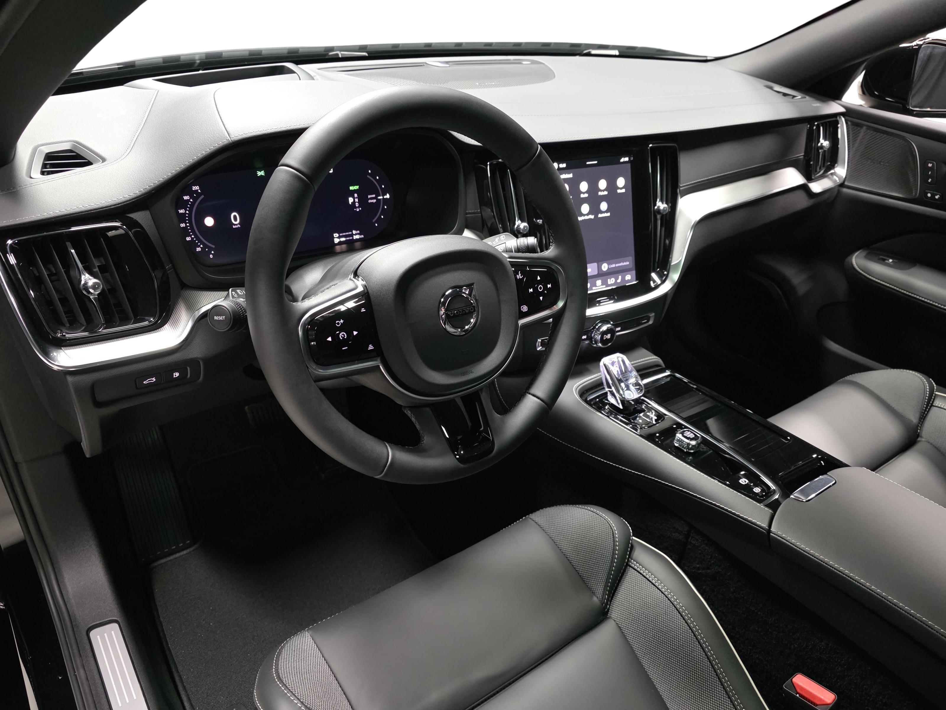 Volvo V60 8