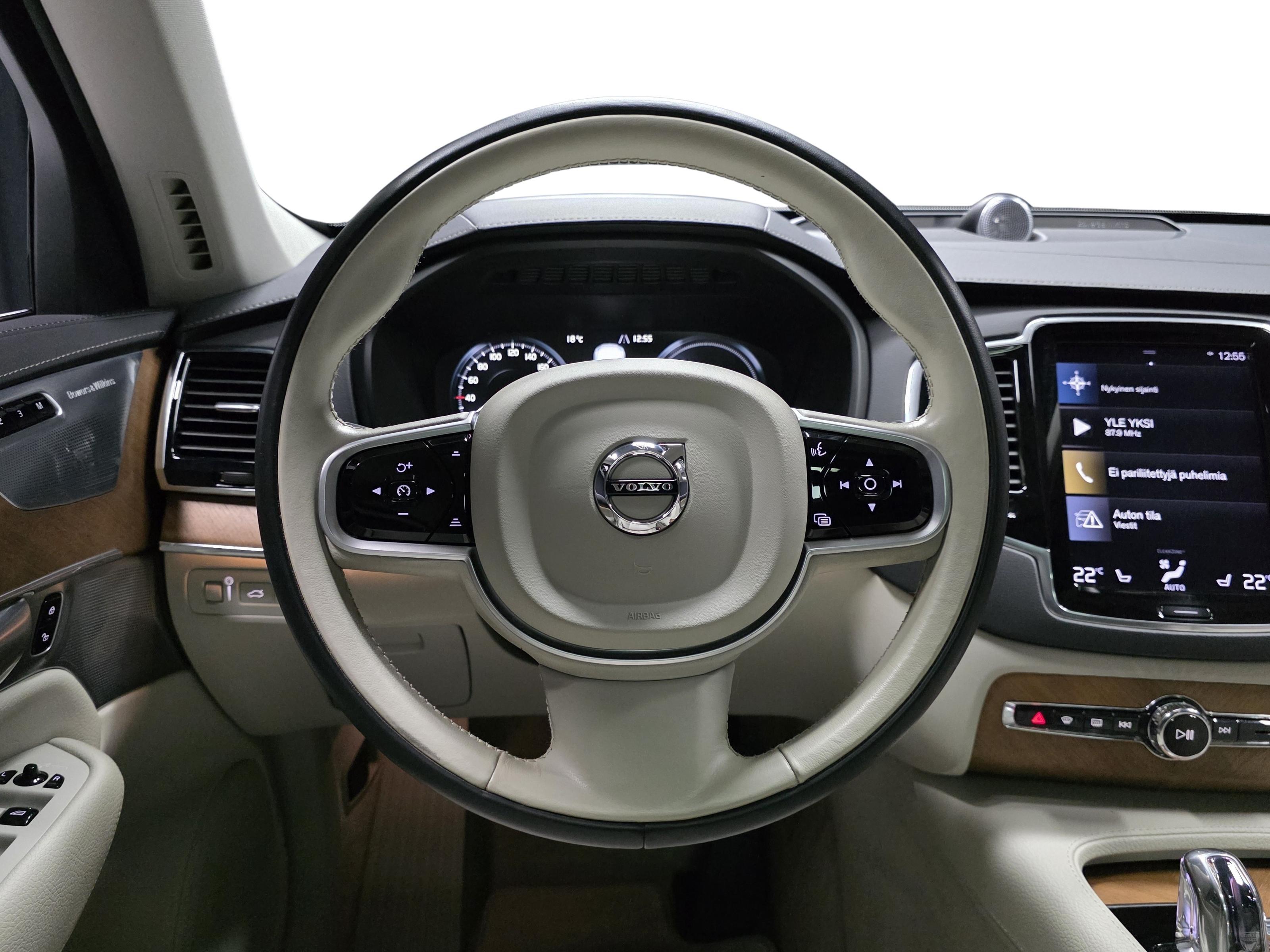 Volvo XC90 10