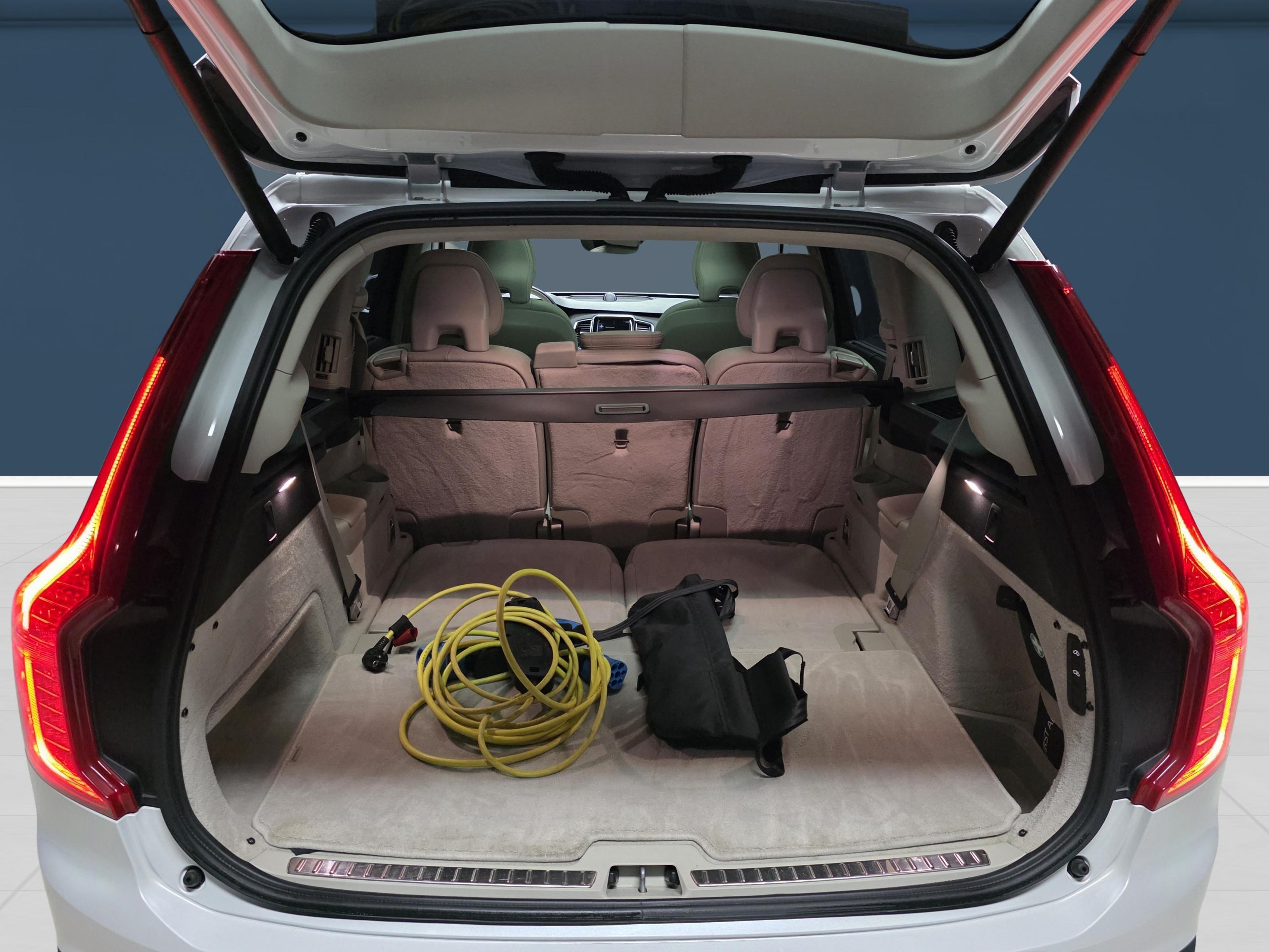 Volvo XC90 11