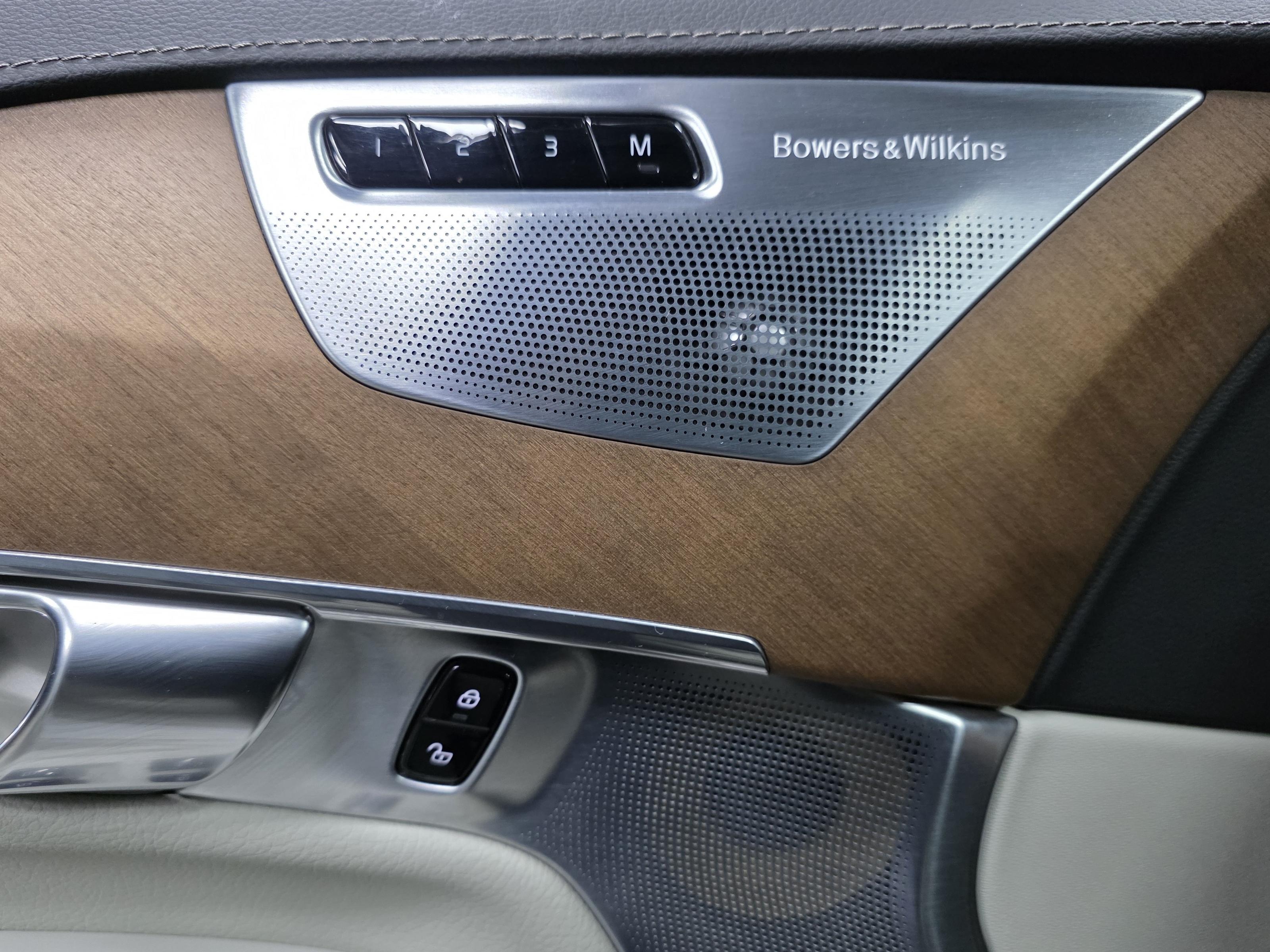 Volvo XC90 16