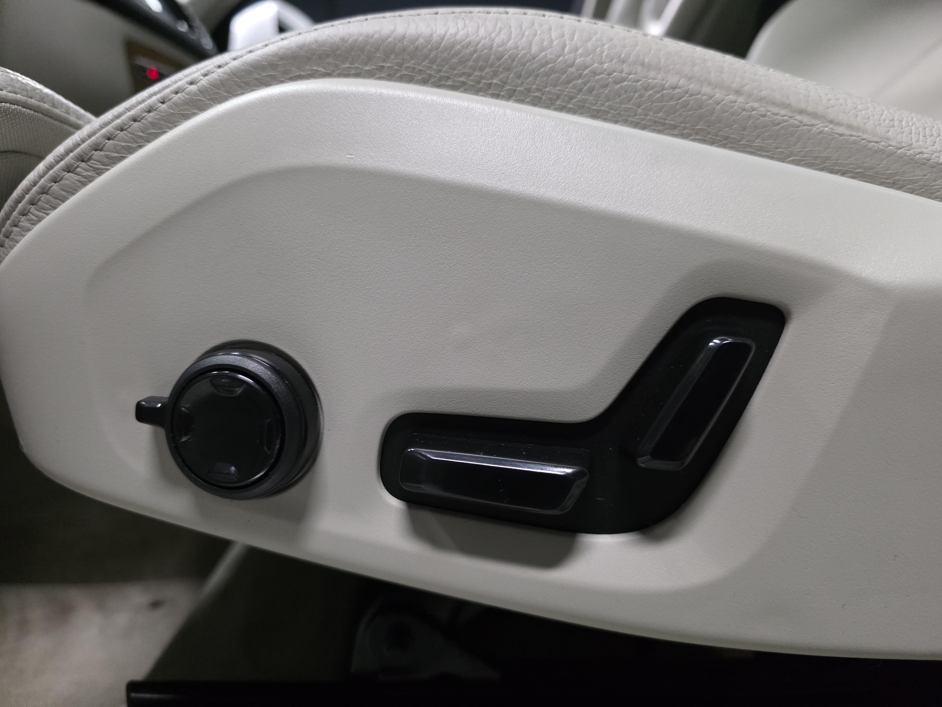 Volvo XC90 17