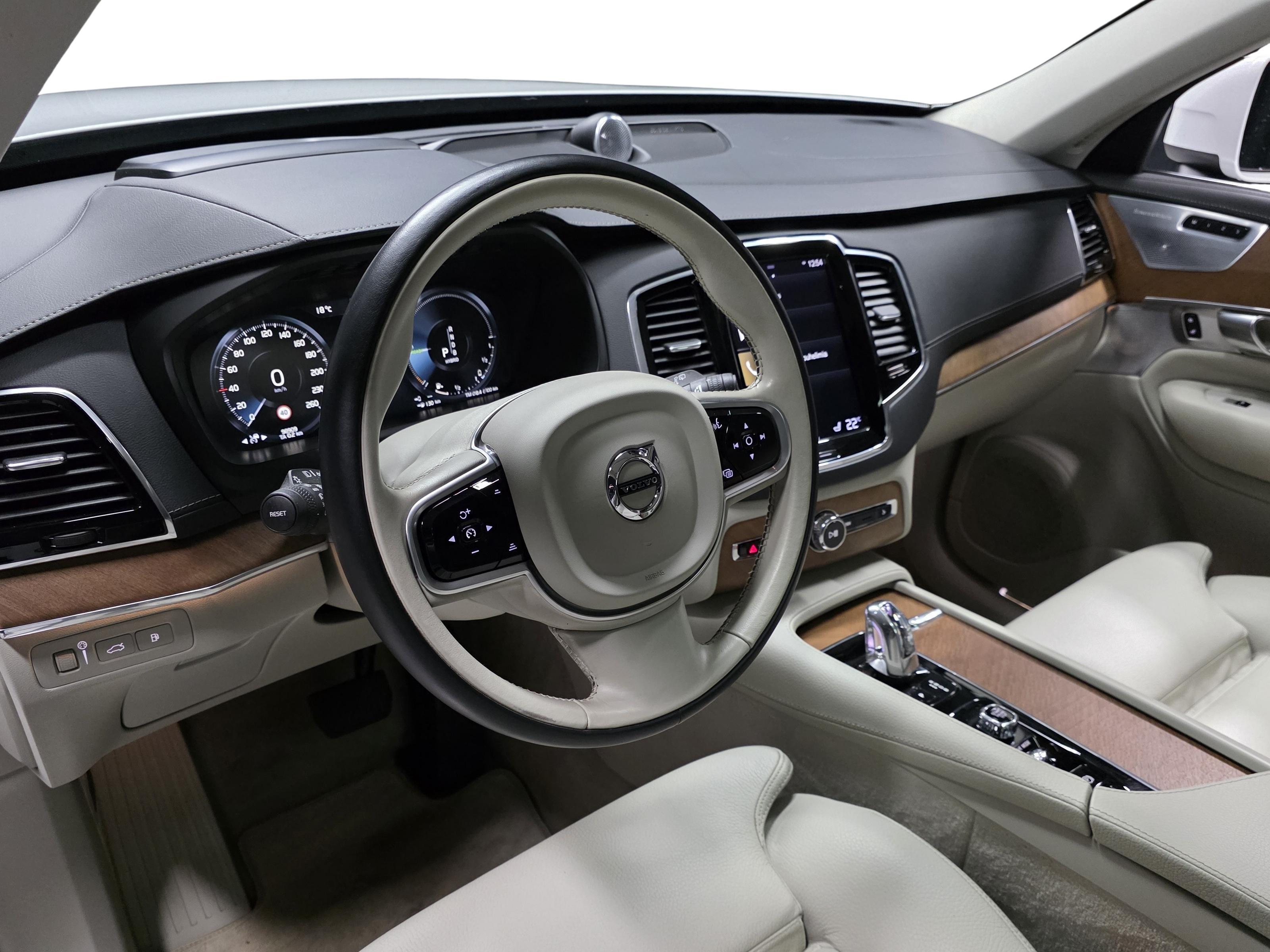 Volvo XC90 8