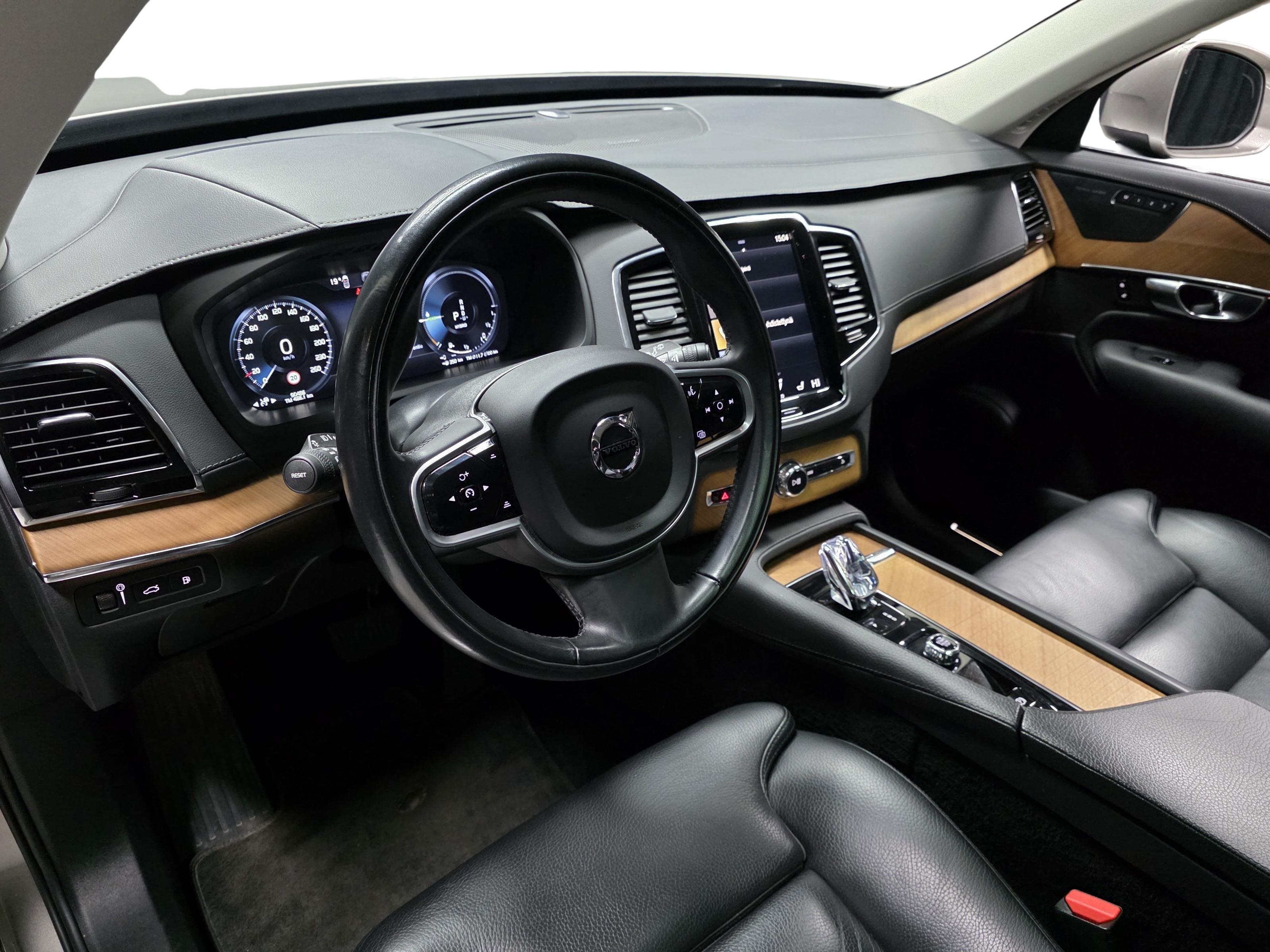 Volvo XC90 8