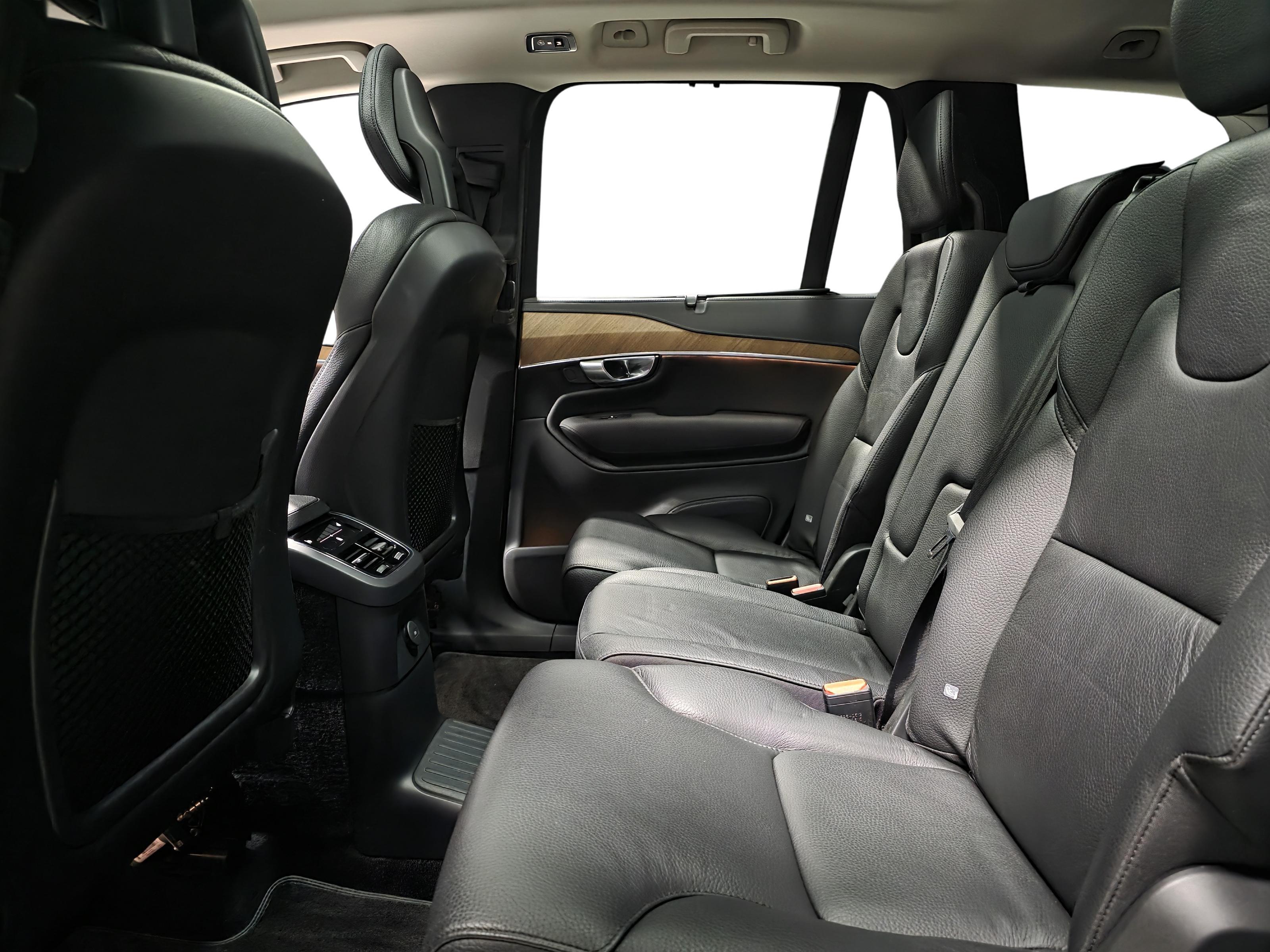 Volvo XC90 9