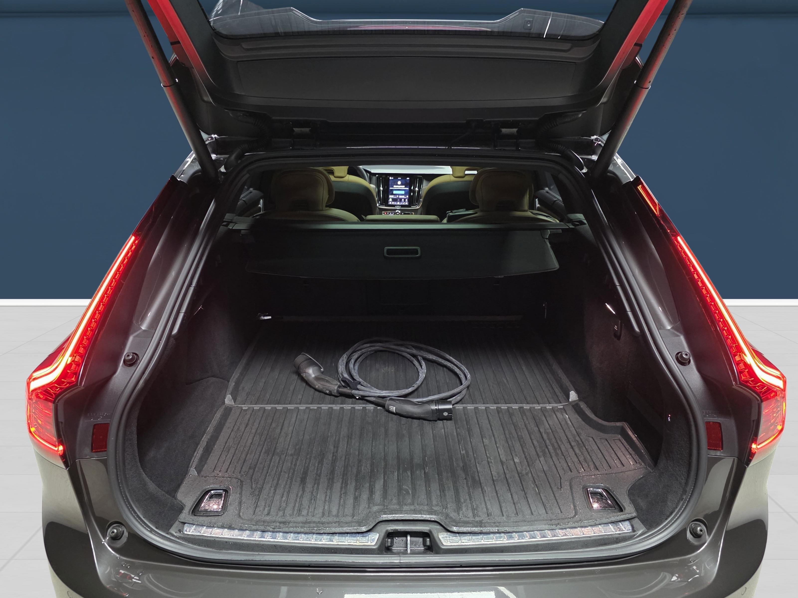 Volvo V90 11