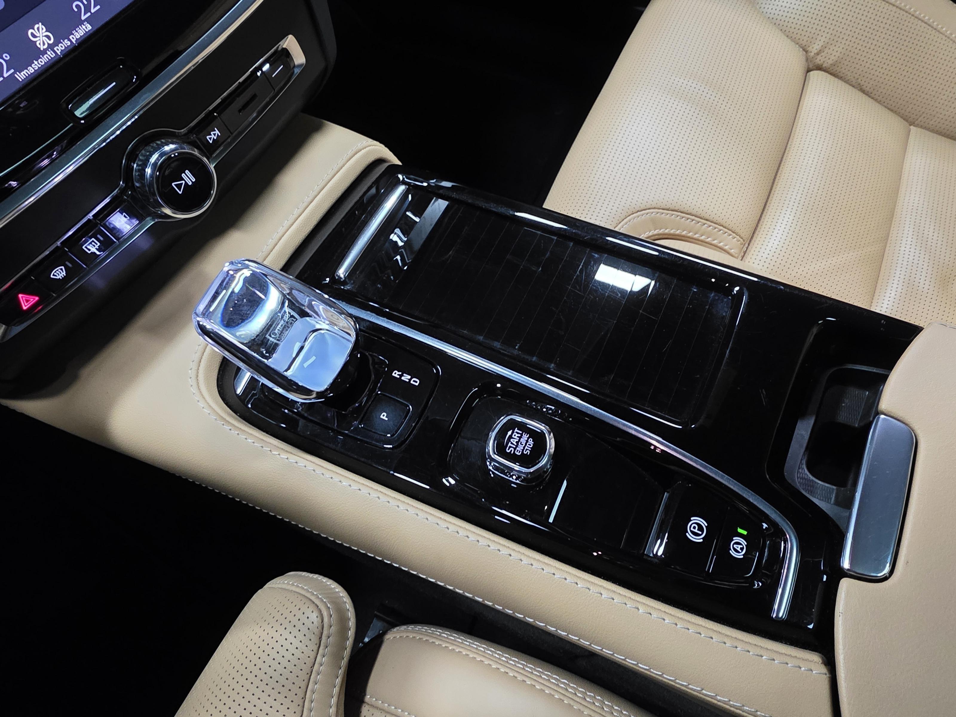 Volvo V90 14