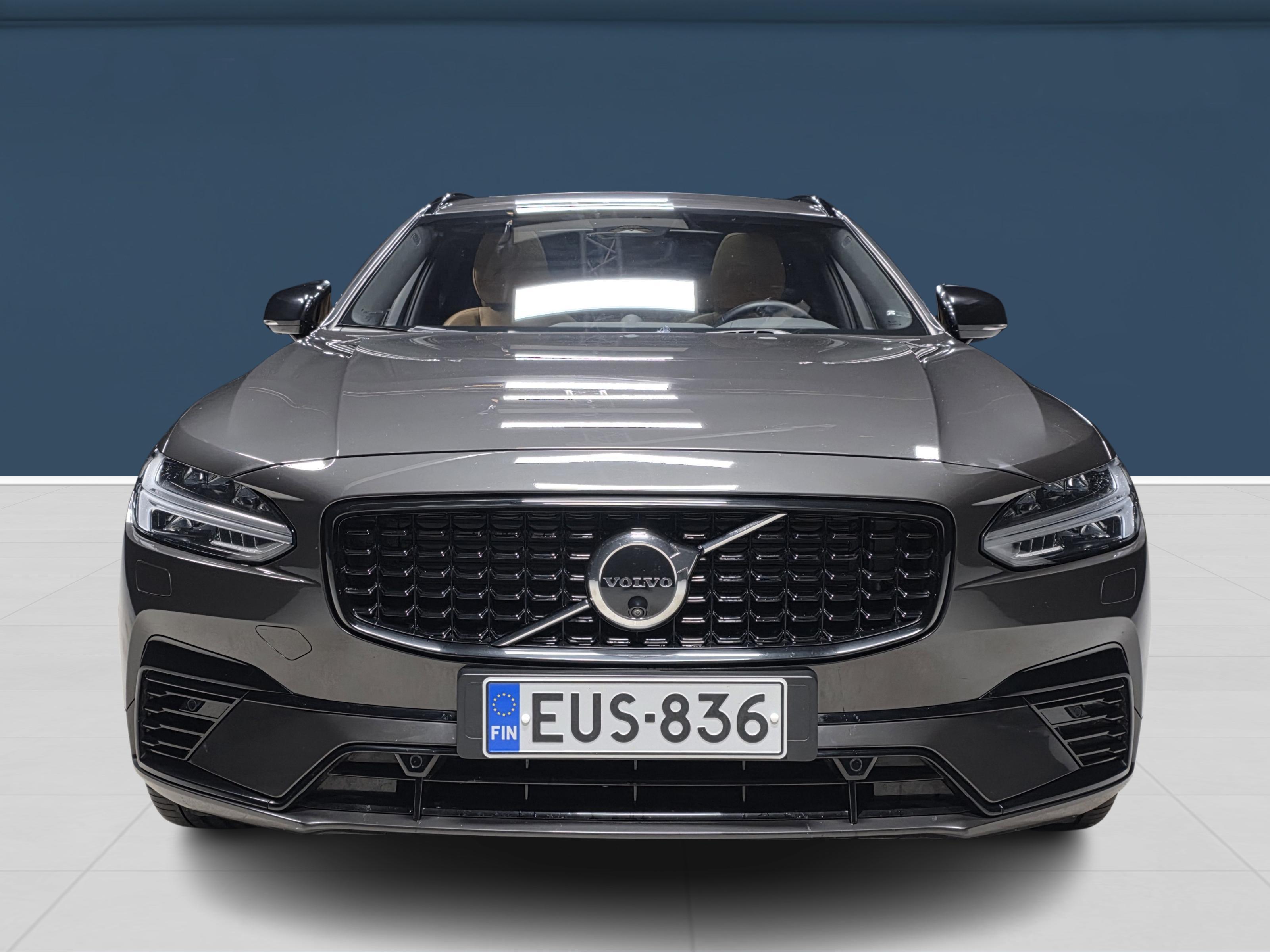 Volvo V90 2