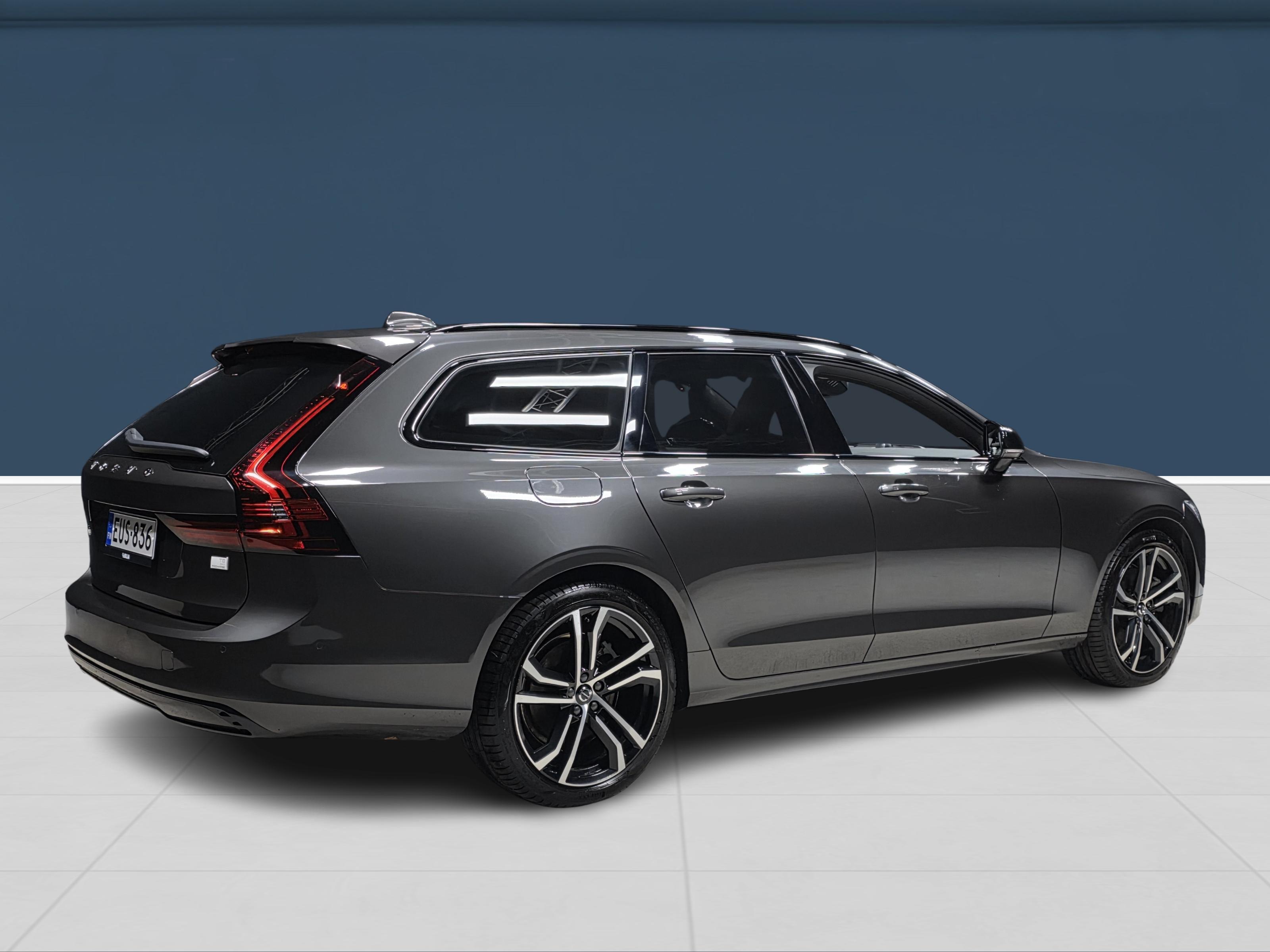 Volvo V90 4