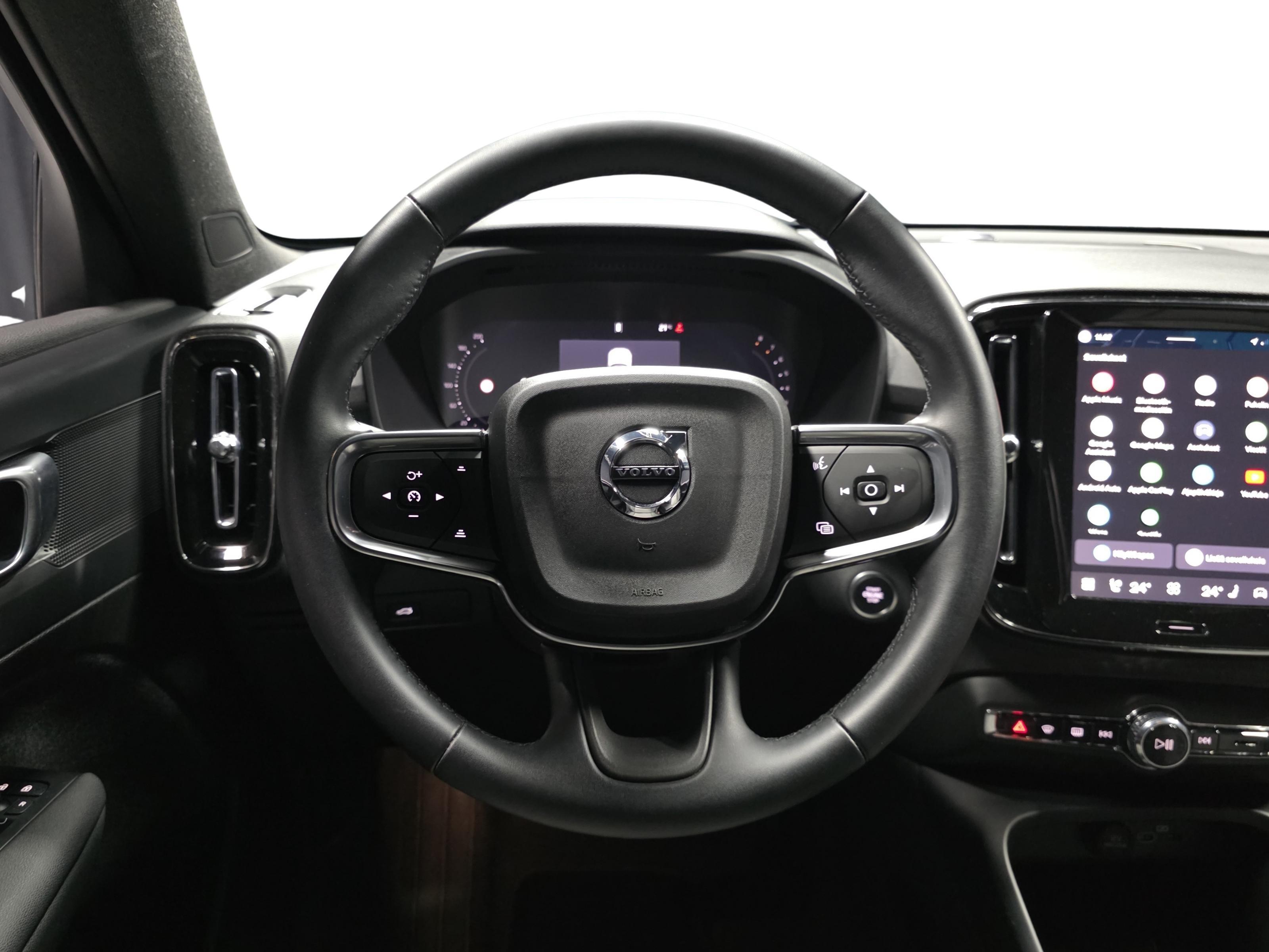 Volvo XC40 10