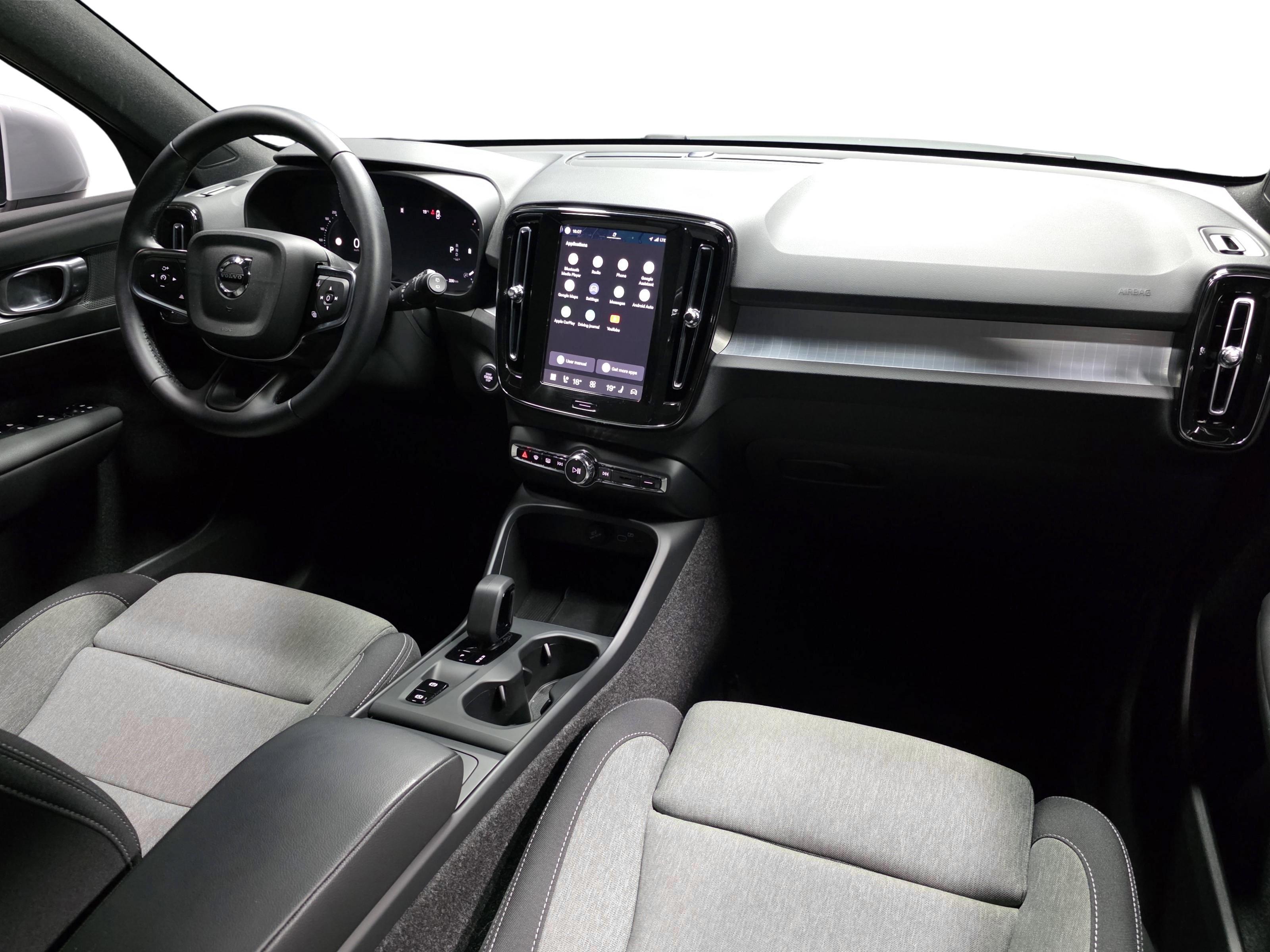 Volvo XC40 17