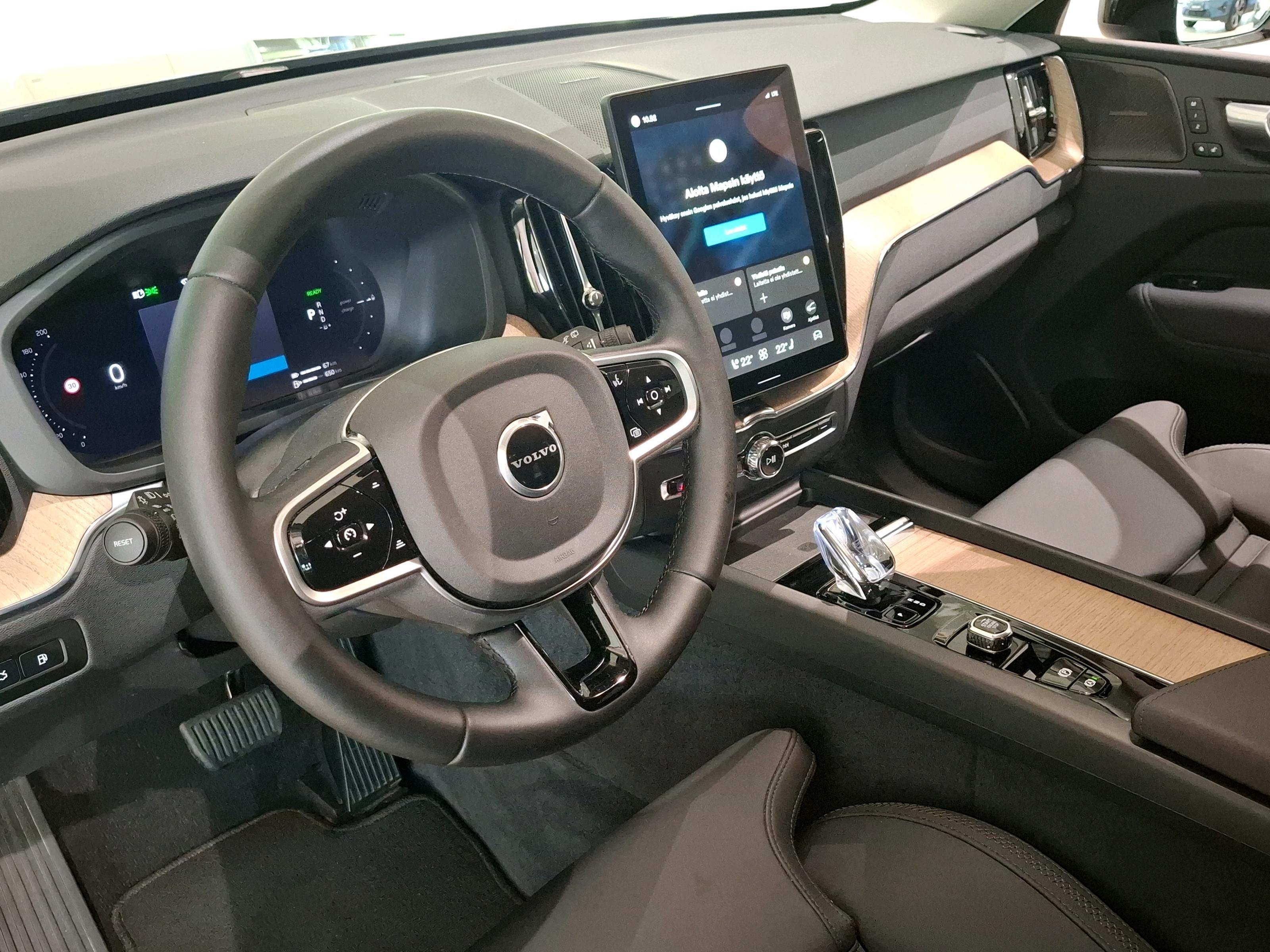 Volvo XC60 8