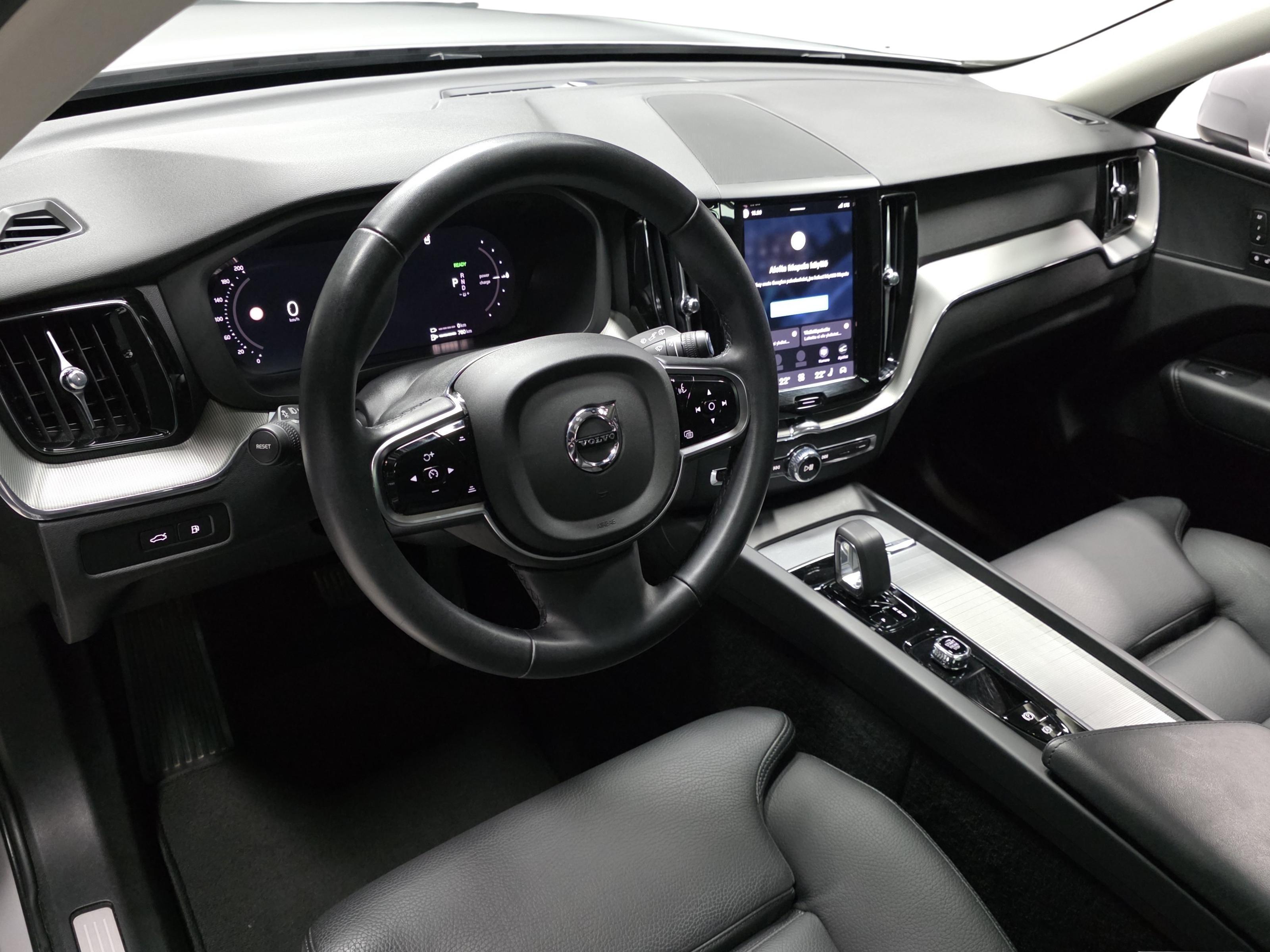 Volvo XC60 8