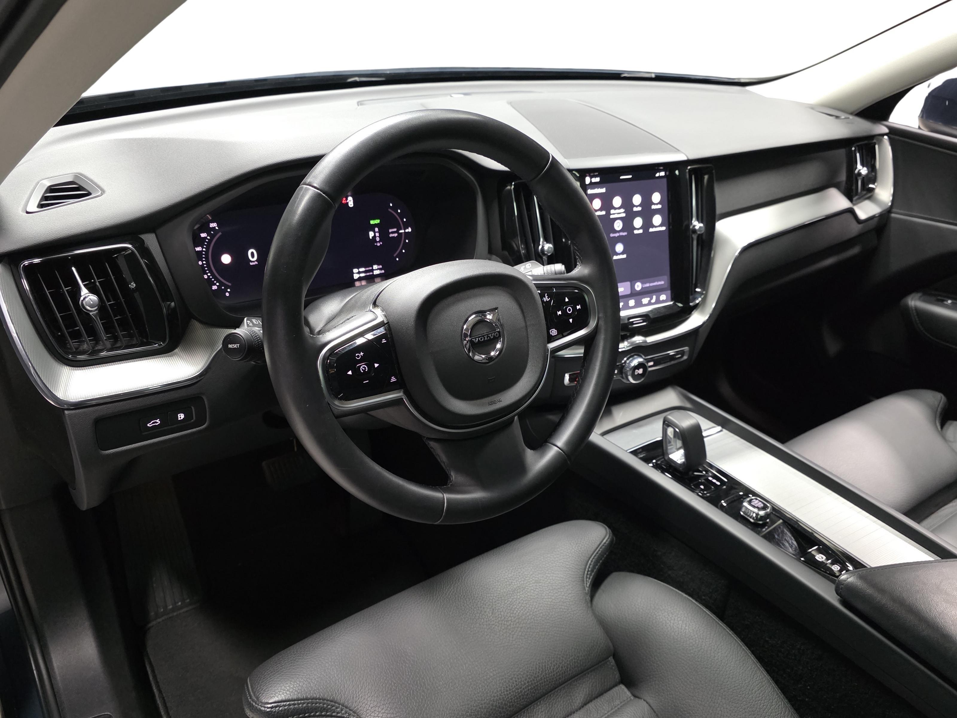 Volvo XC60 8