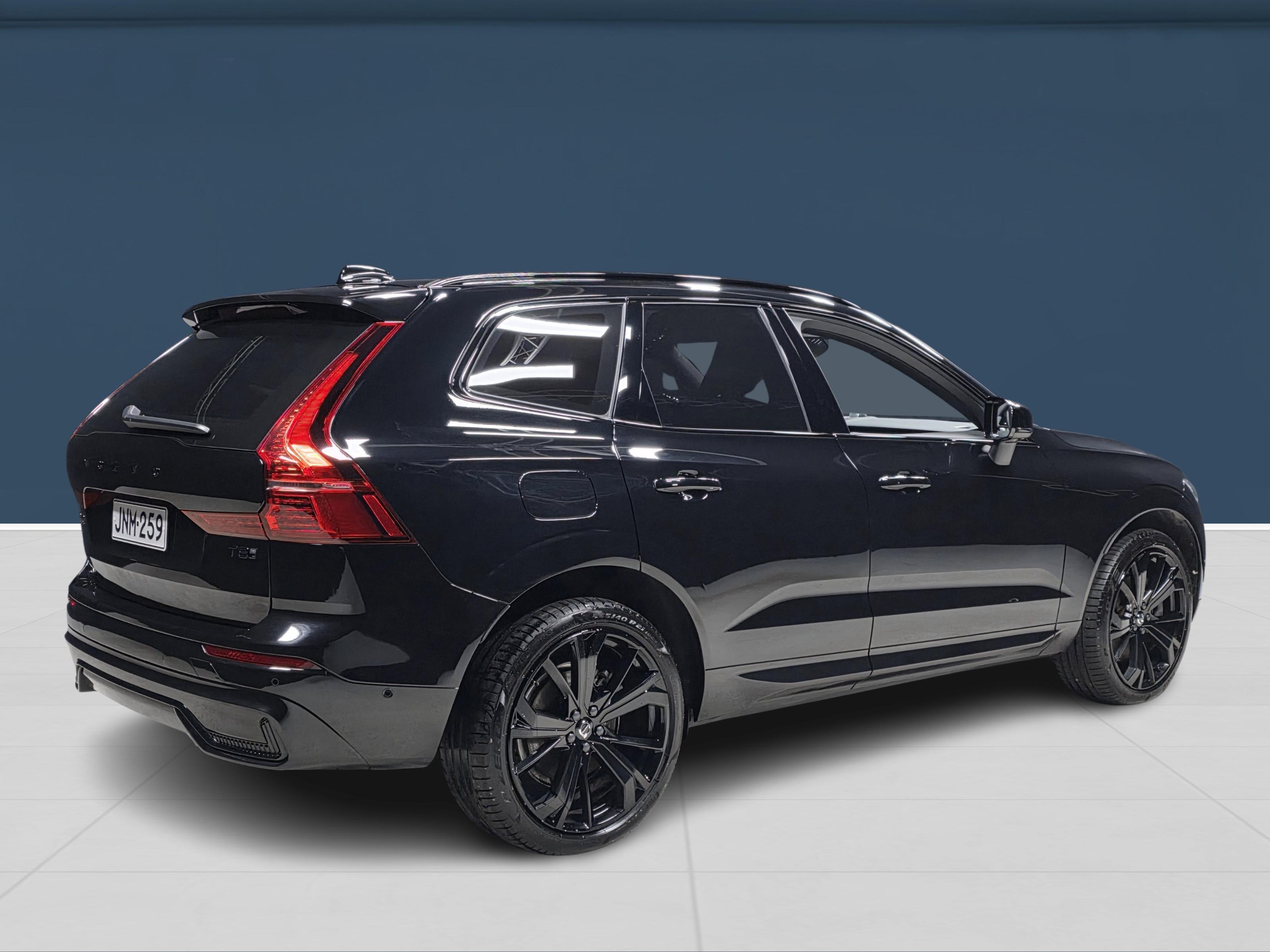 Volvo XC60 4