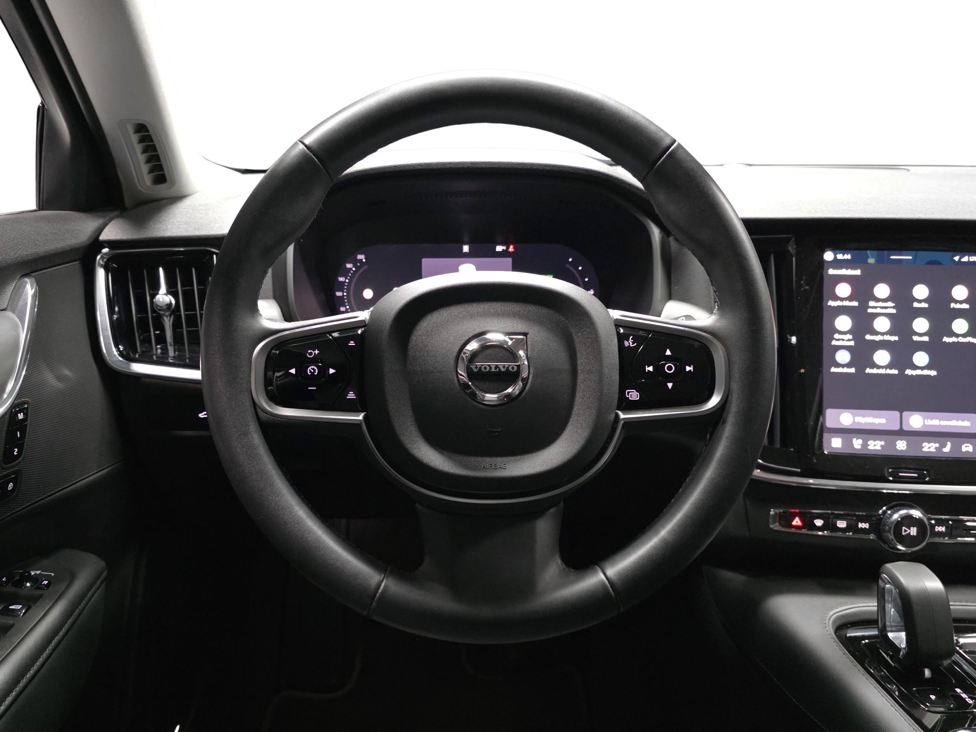 Volvo V90 10