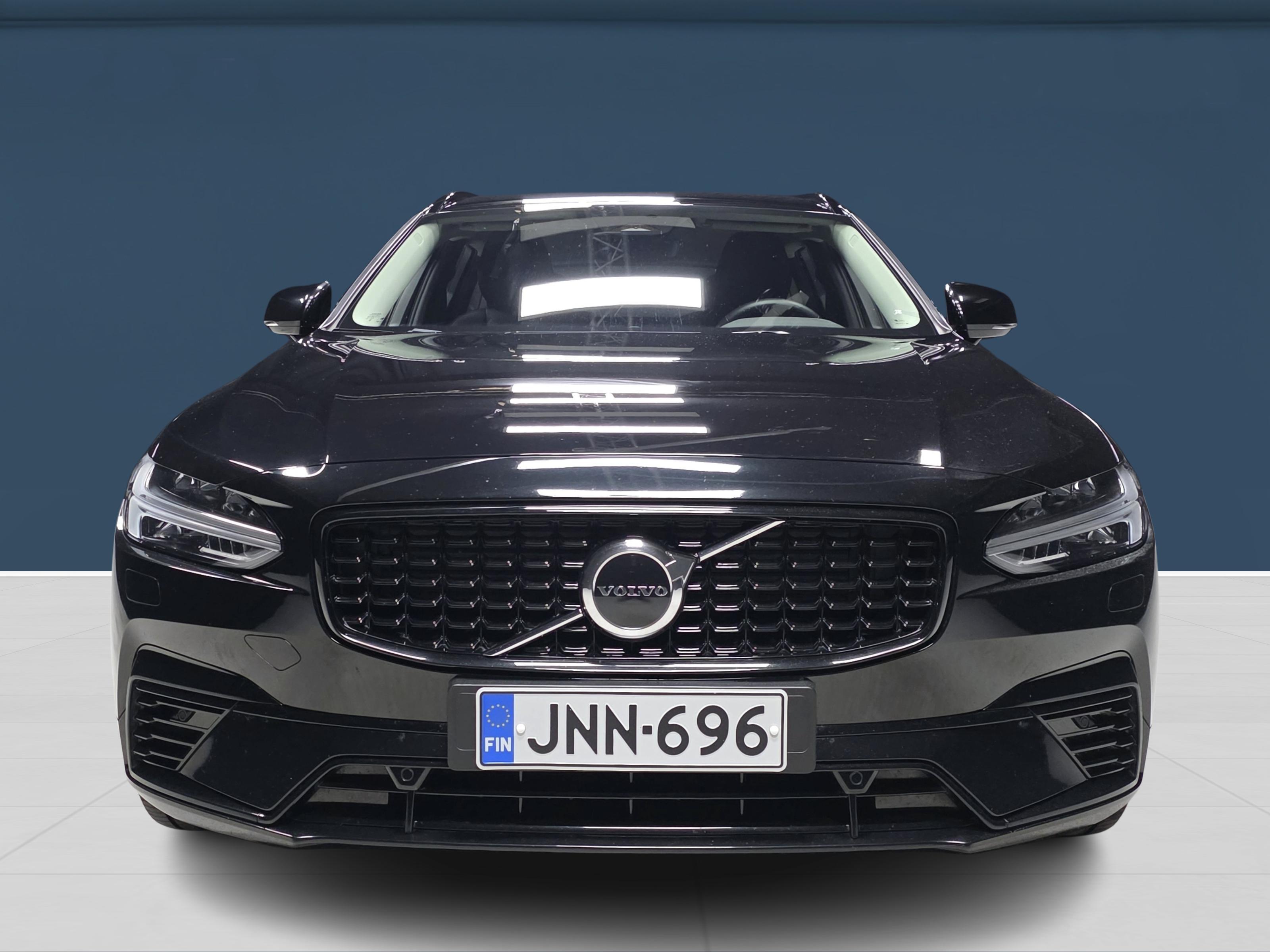Volvo V90 2