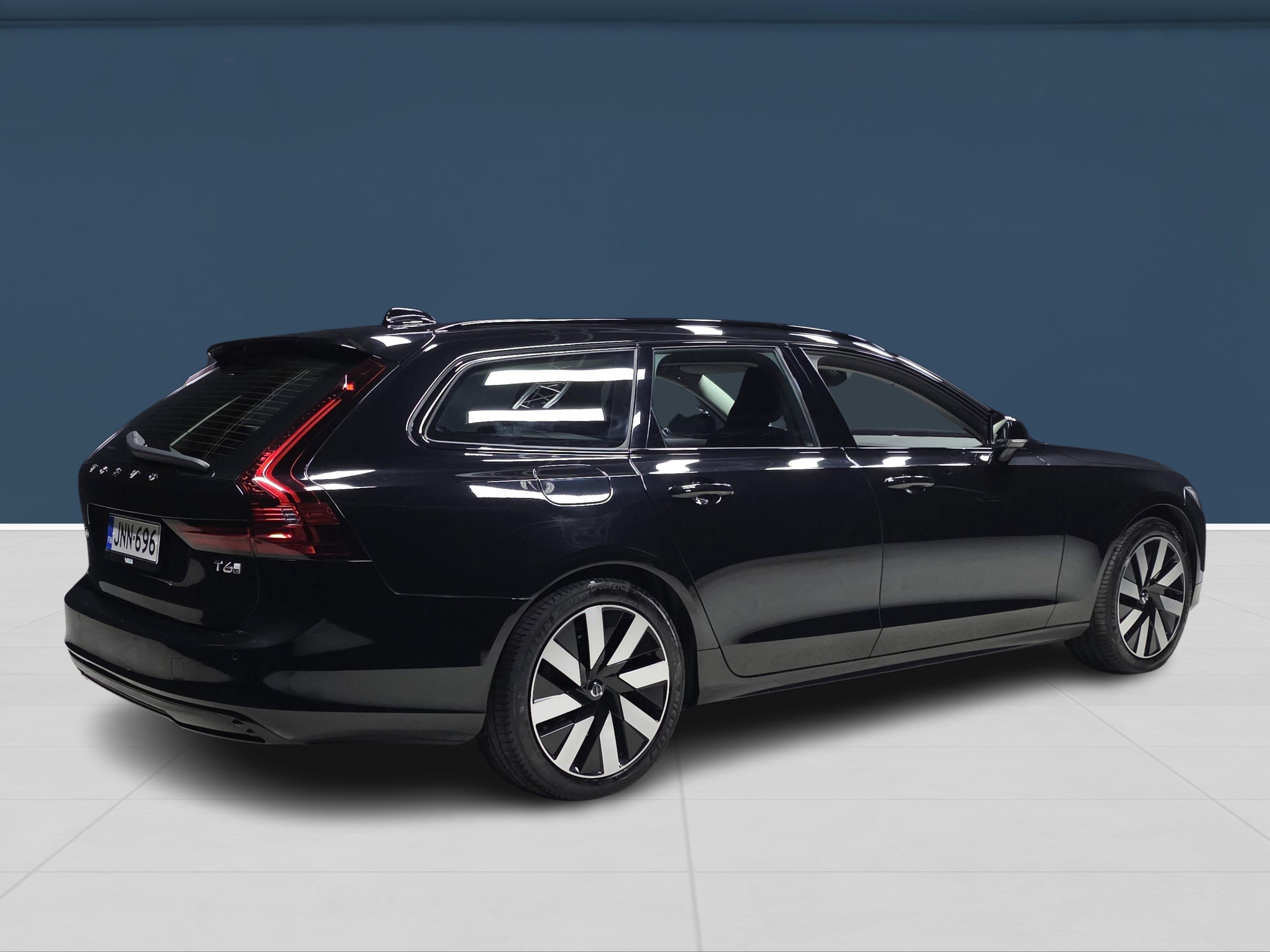Volvo V90 4