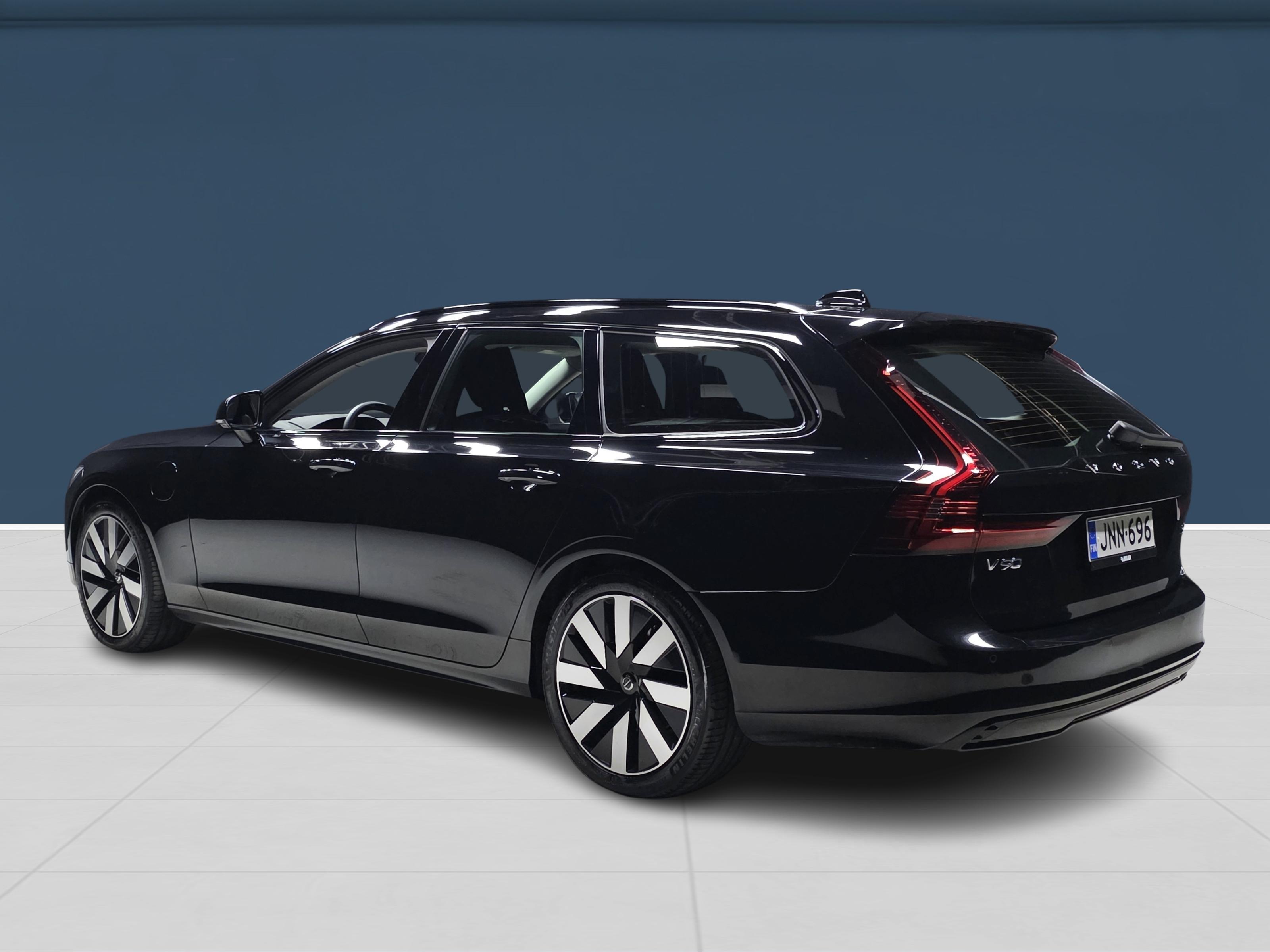 Volvo V90 6