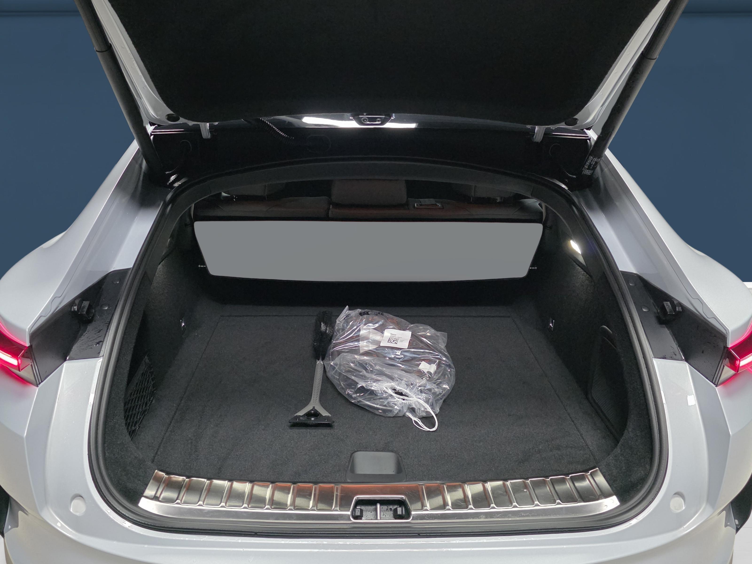 Polestar 4 11