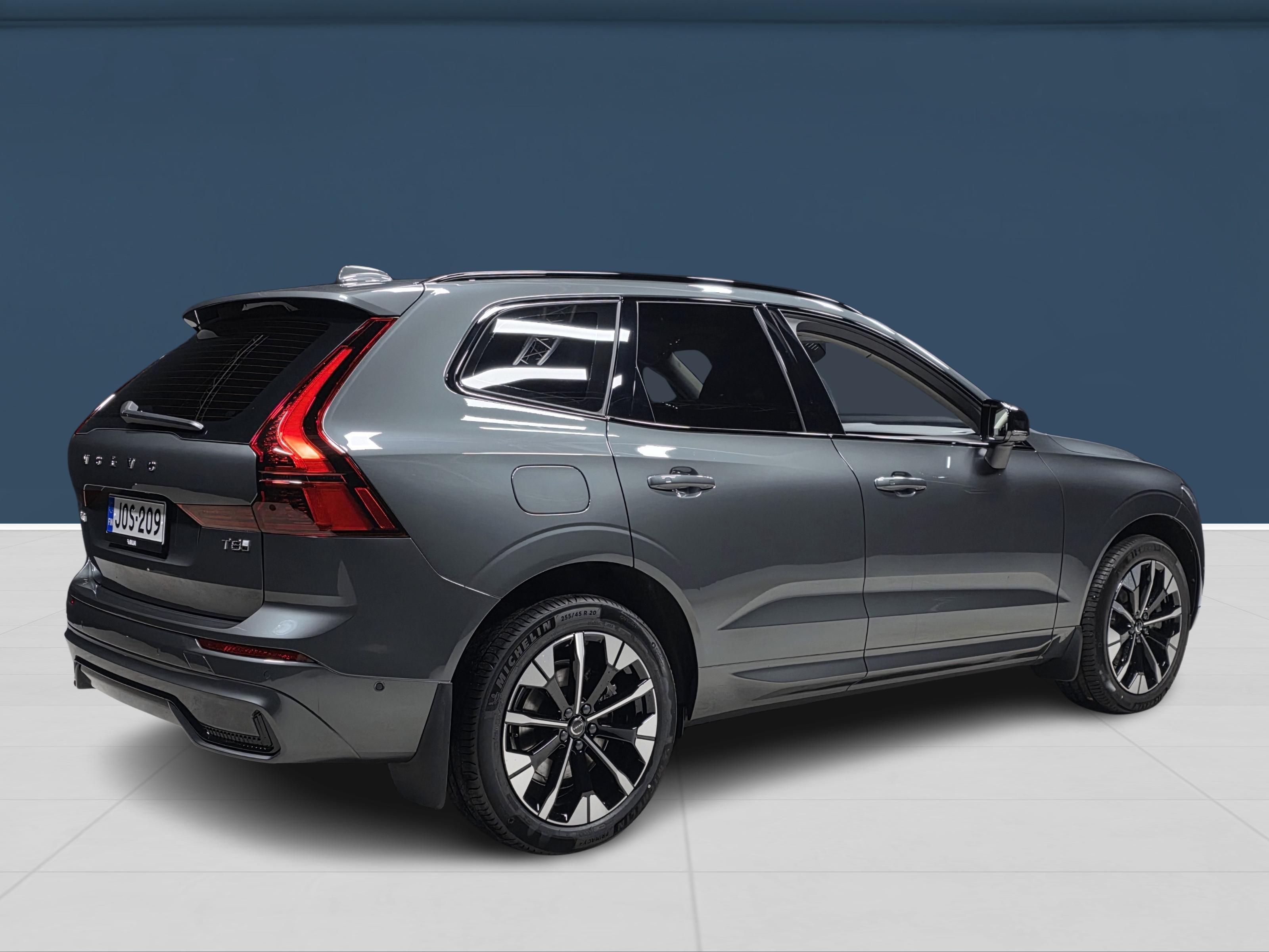 Volvo XC60 4