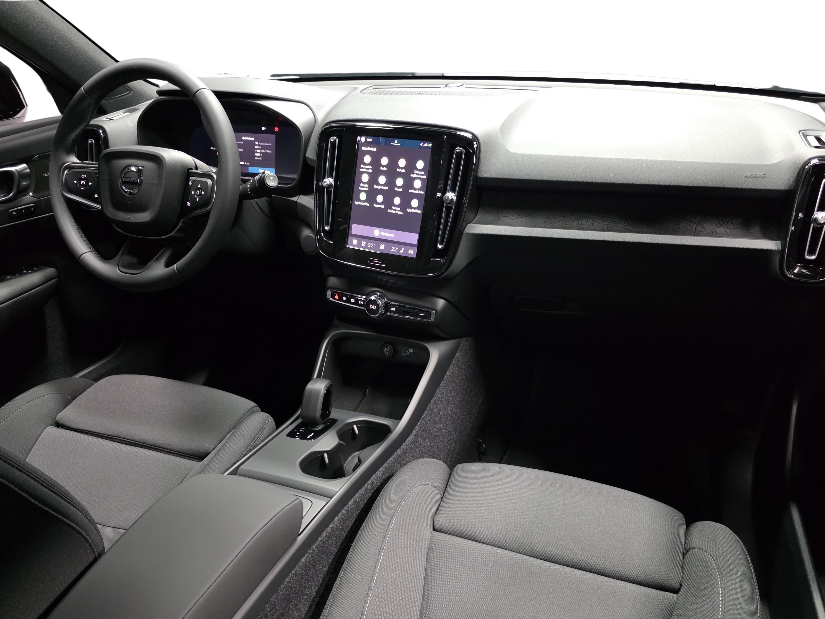 Volvo EX40 18