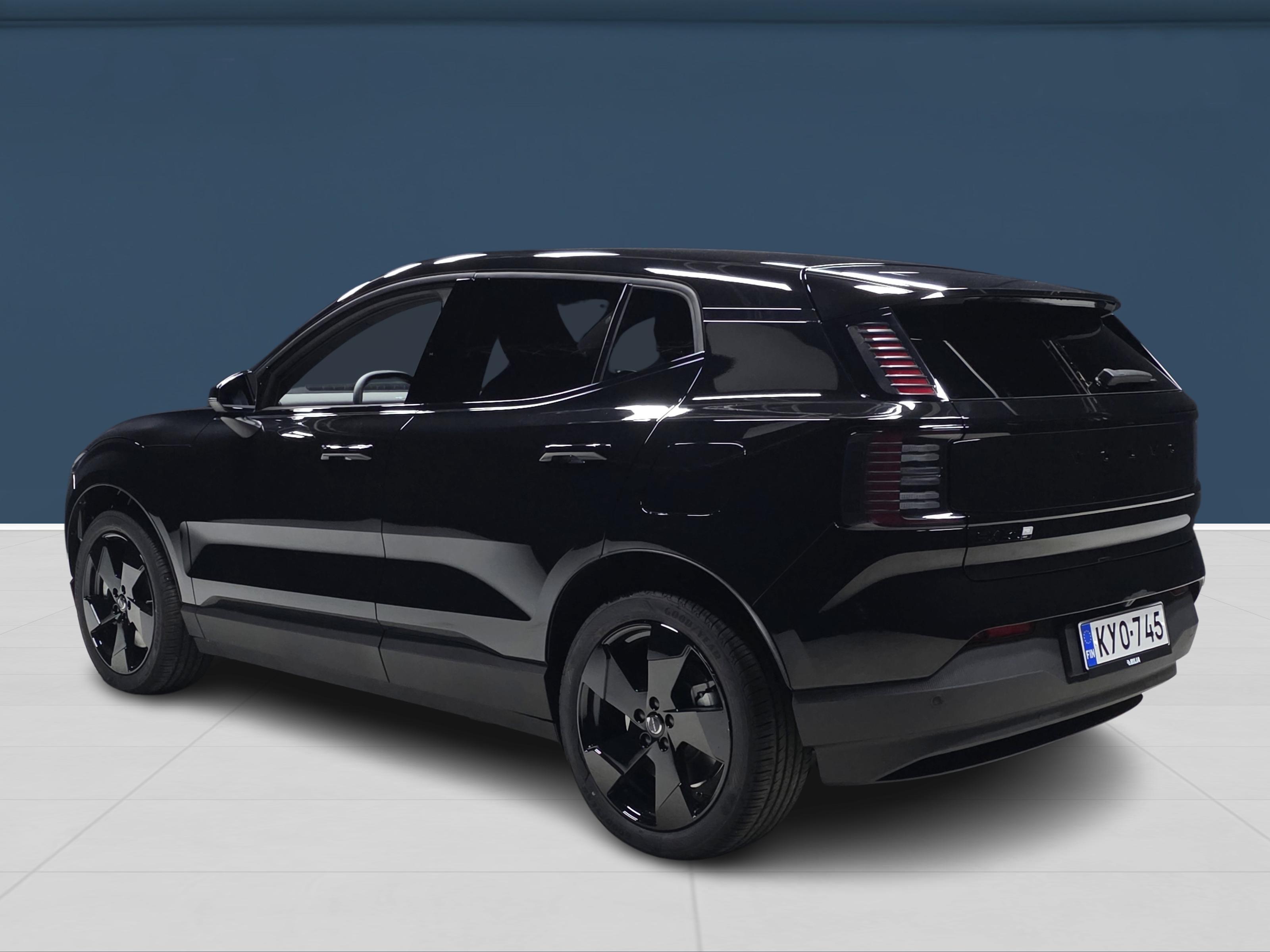 Volvo EX30 6