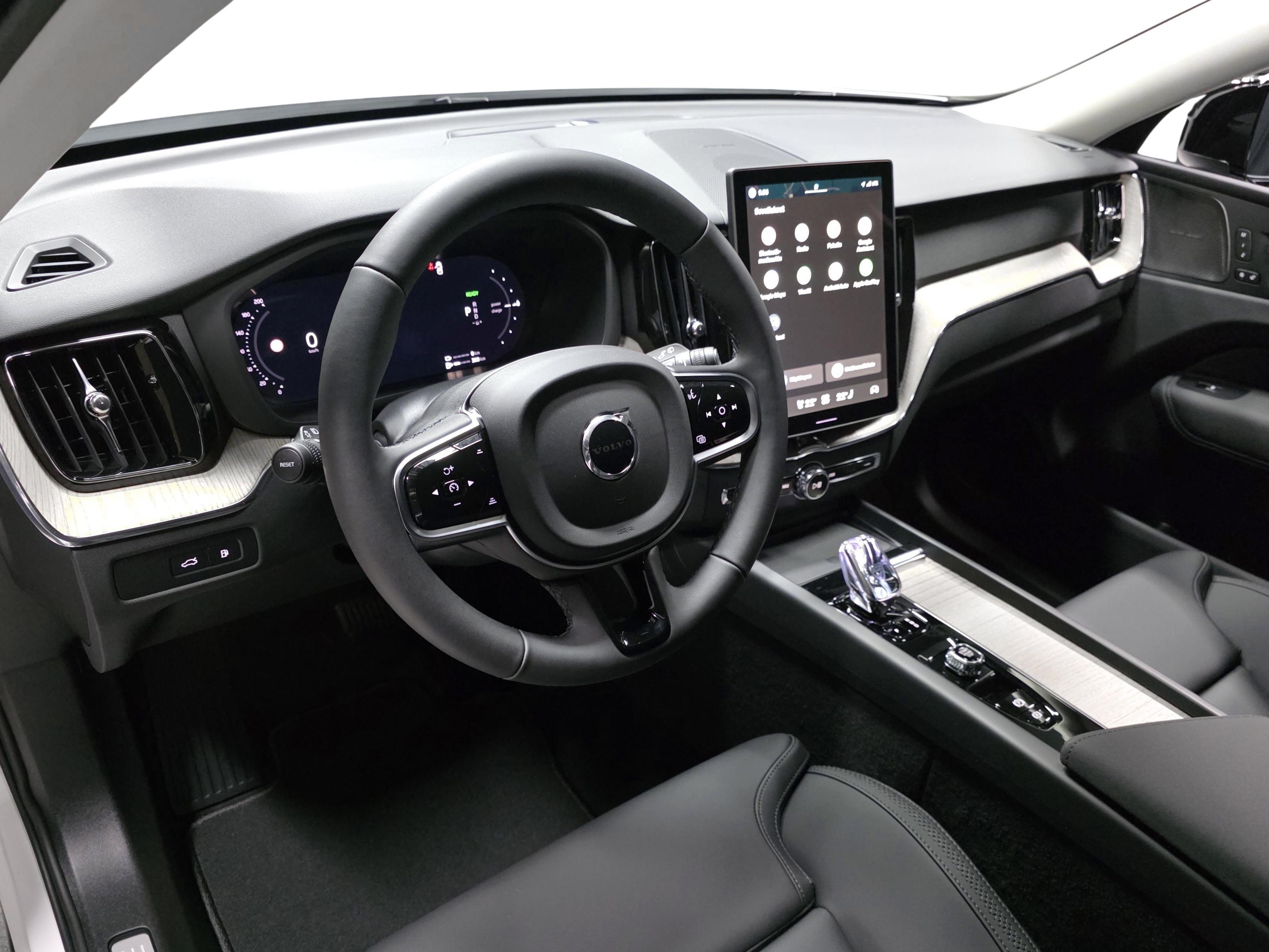 Volvo XC60 8