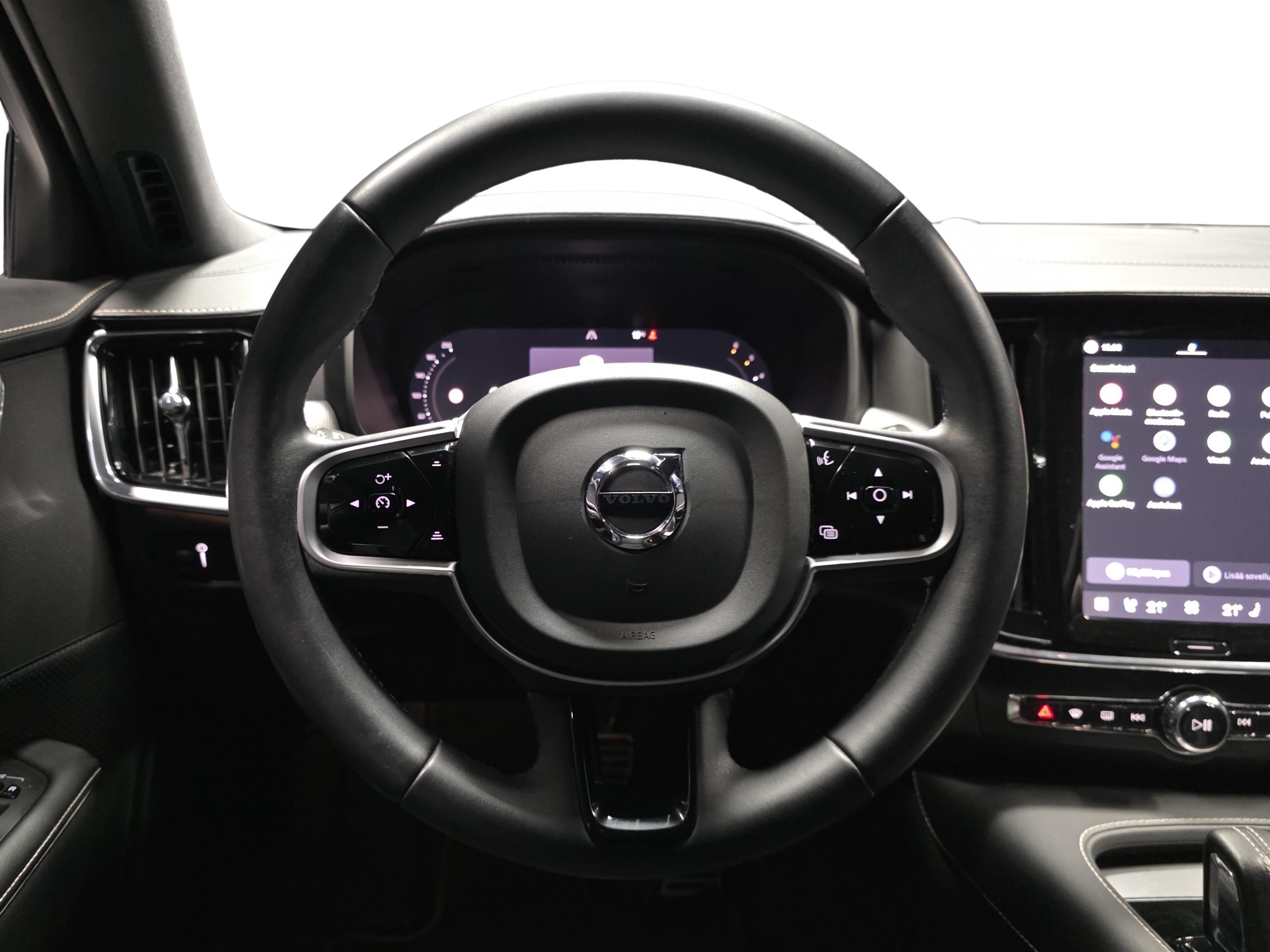 Volvo V90 10