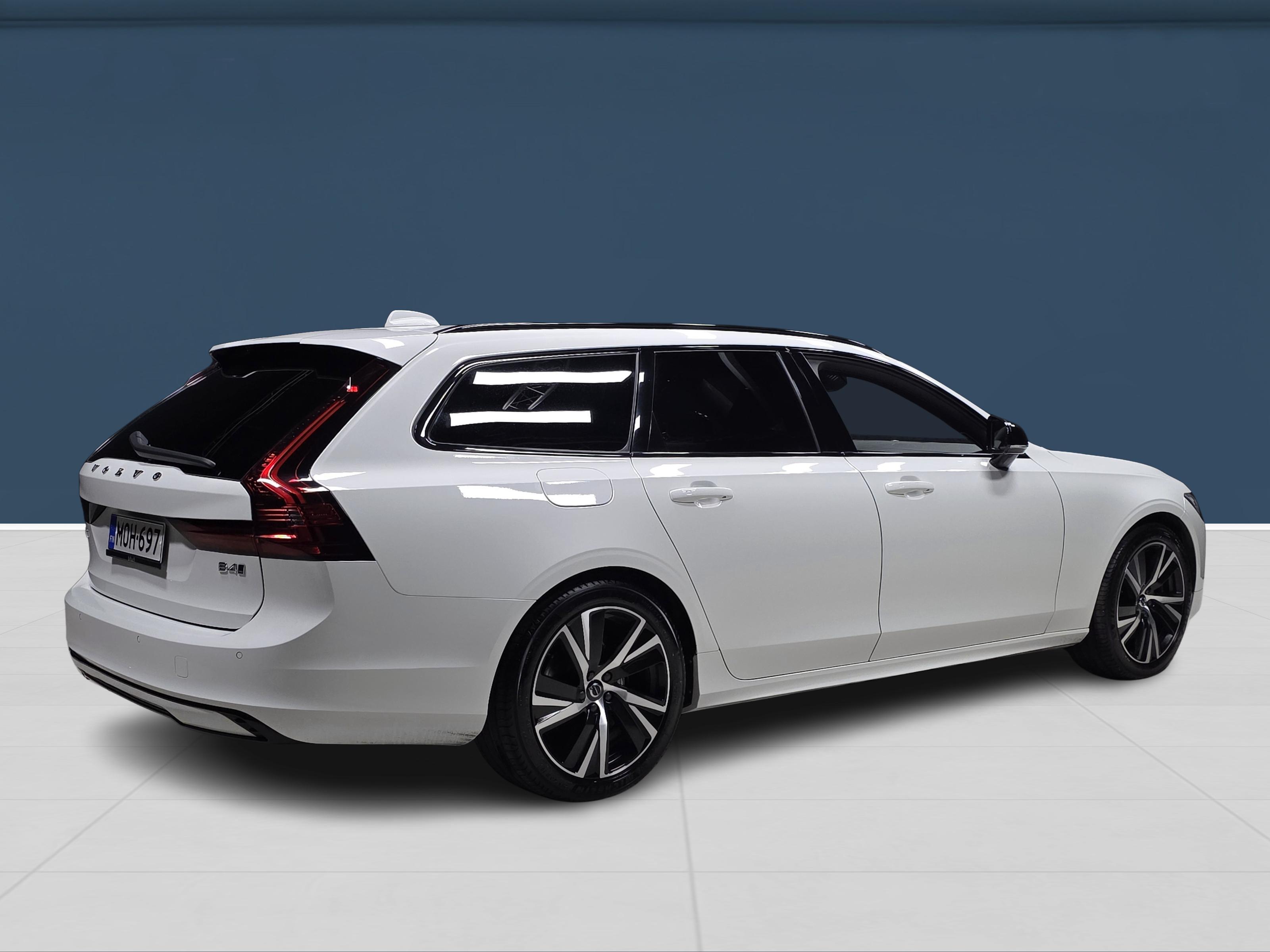Volvo V90 4