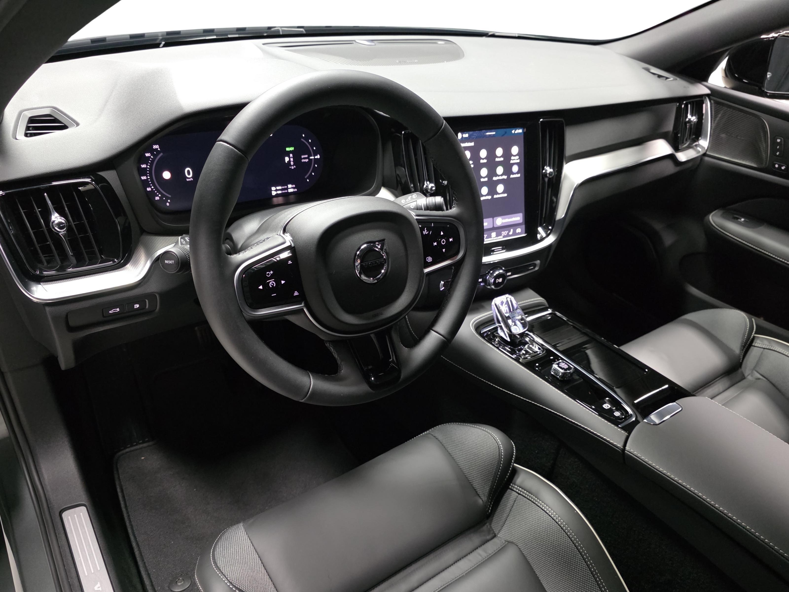 Volvo V60 8