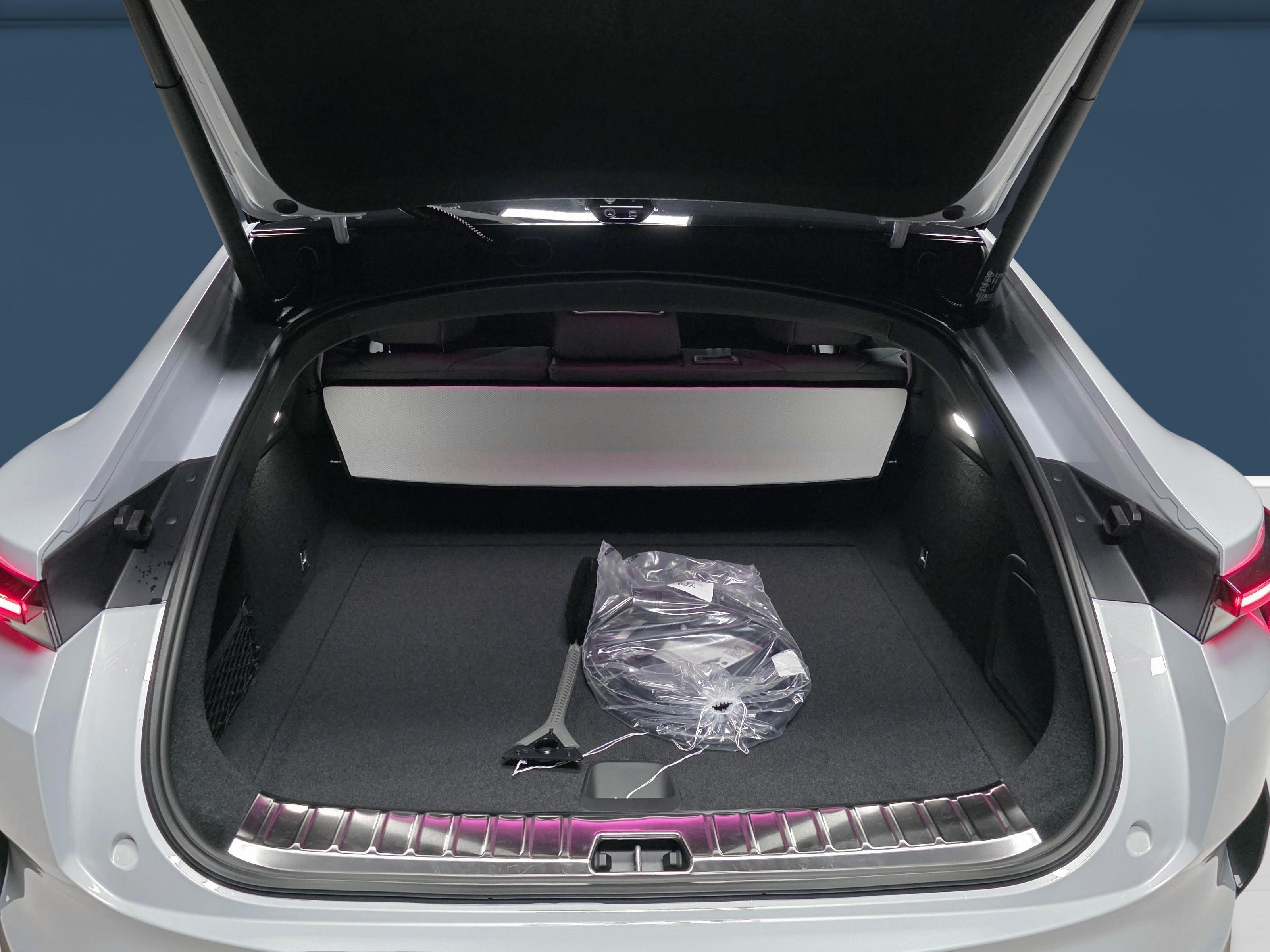 Polestar 4 11