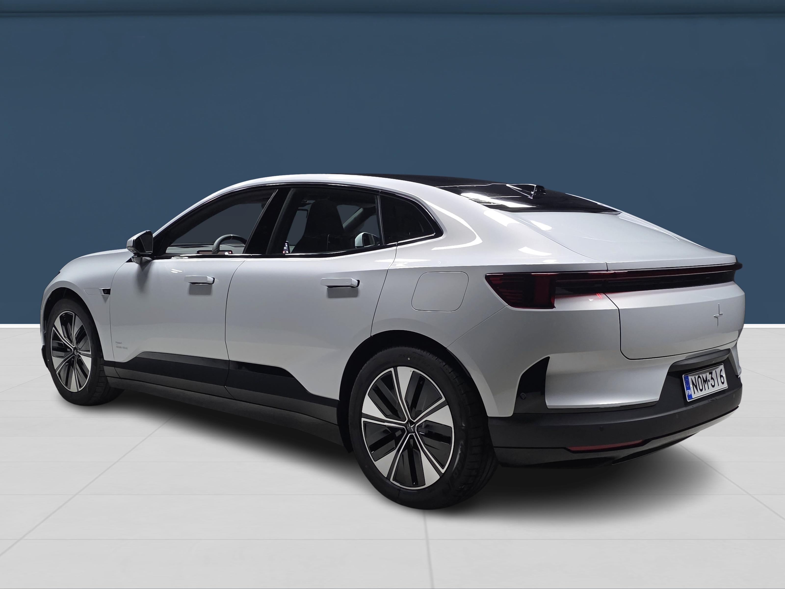 Polestar 4 6
