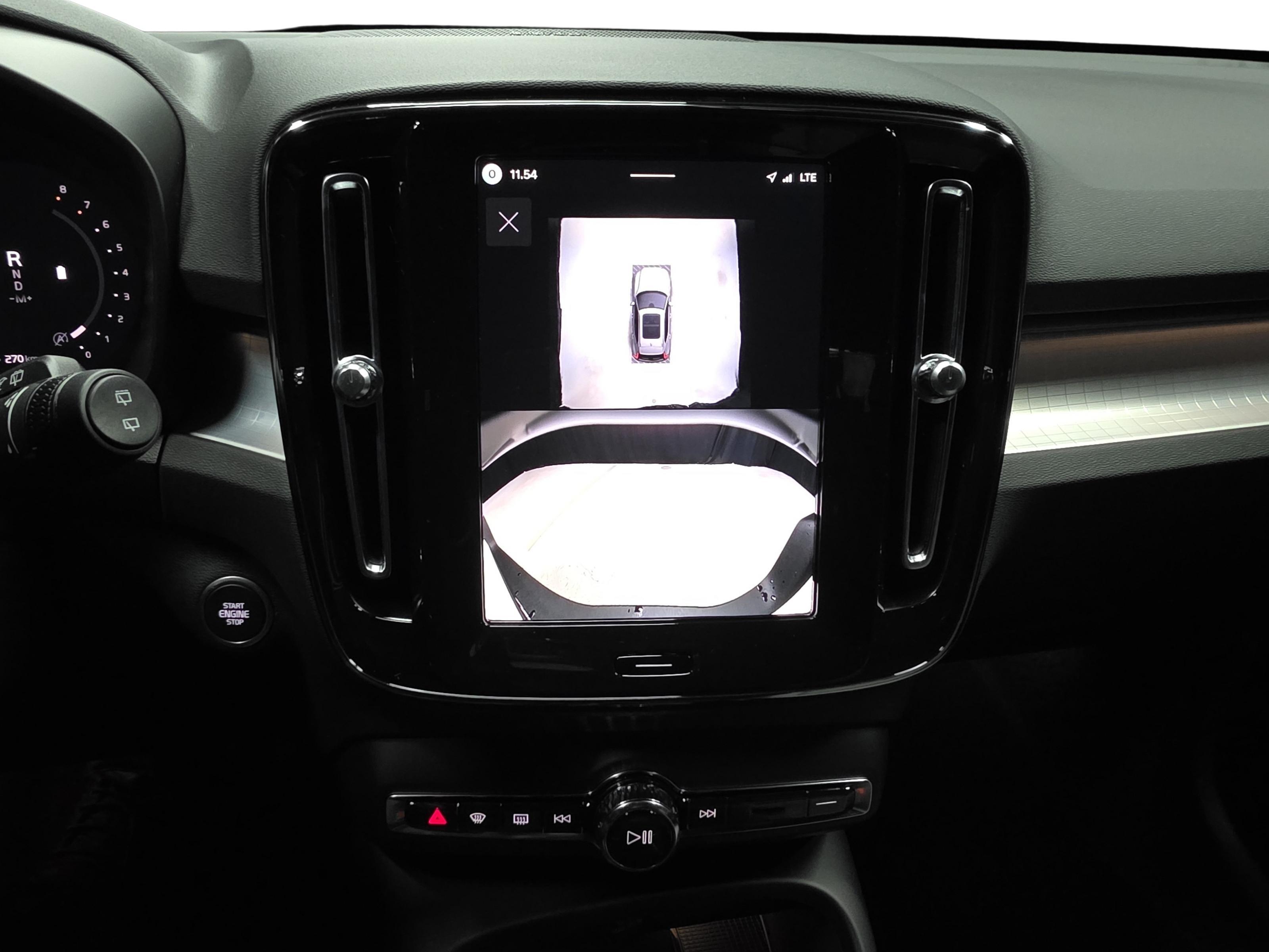 Volvo XC40 13