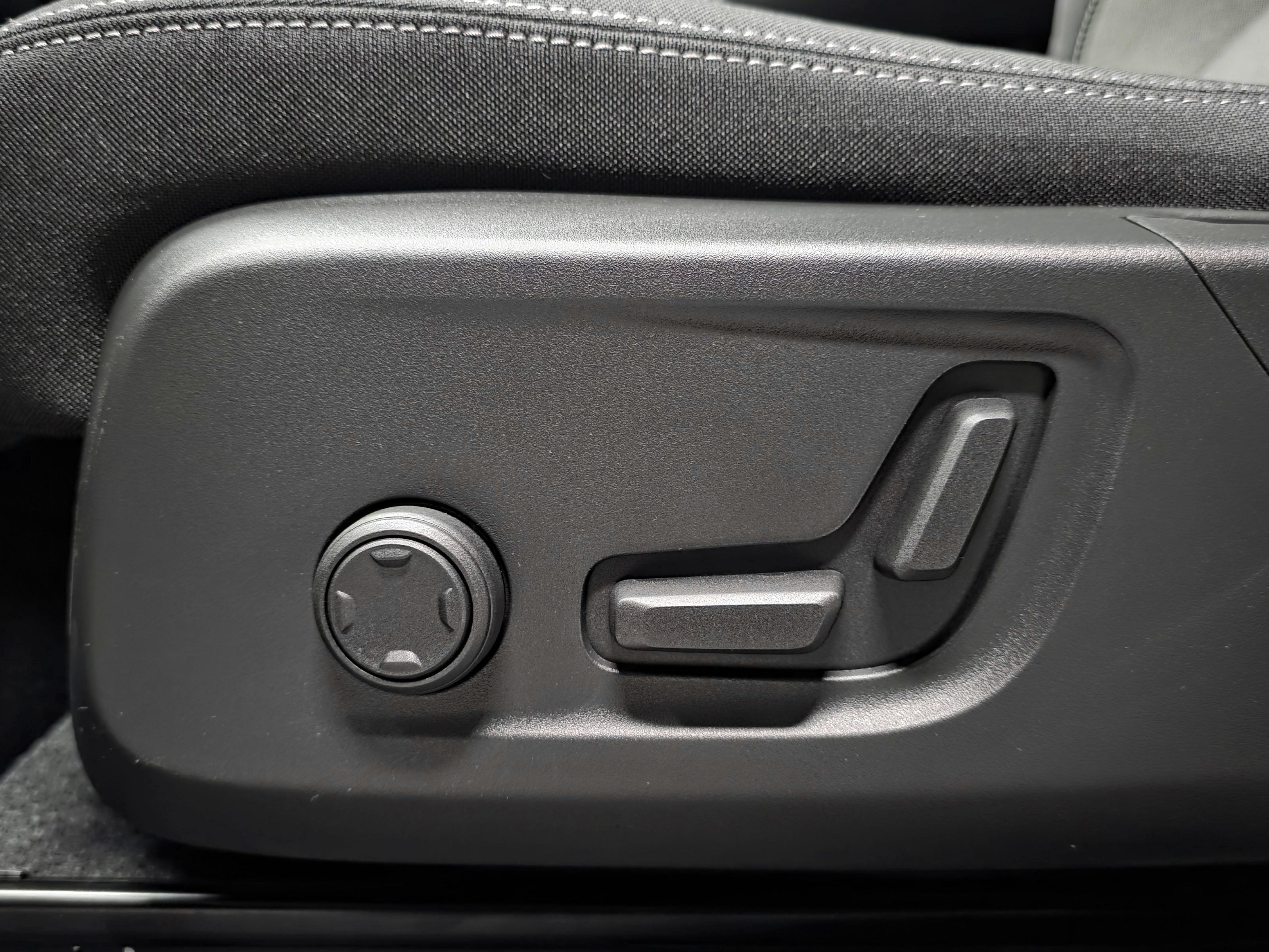 Volvo XC40 16