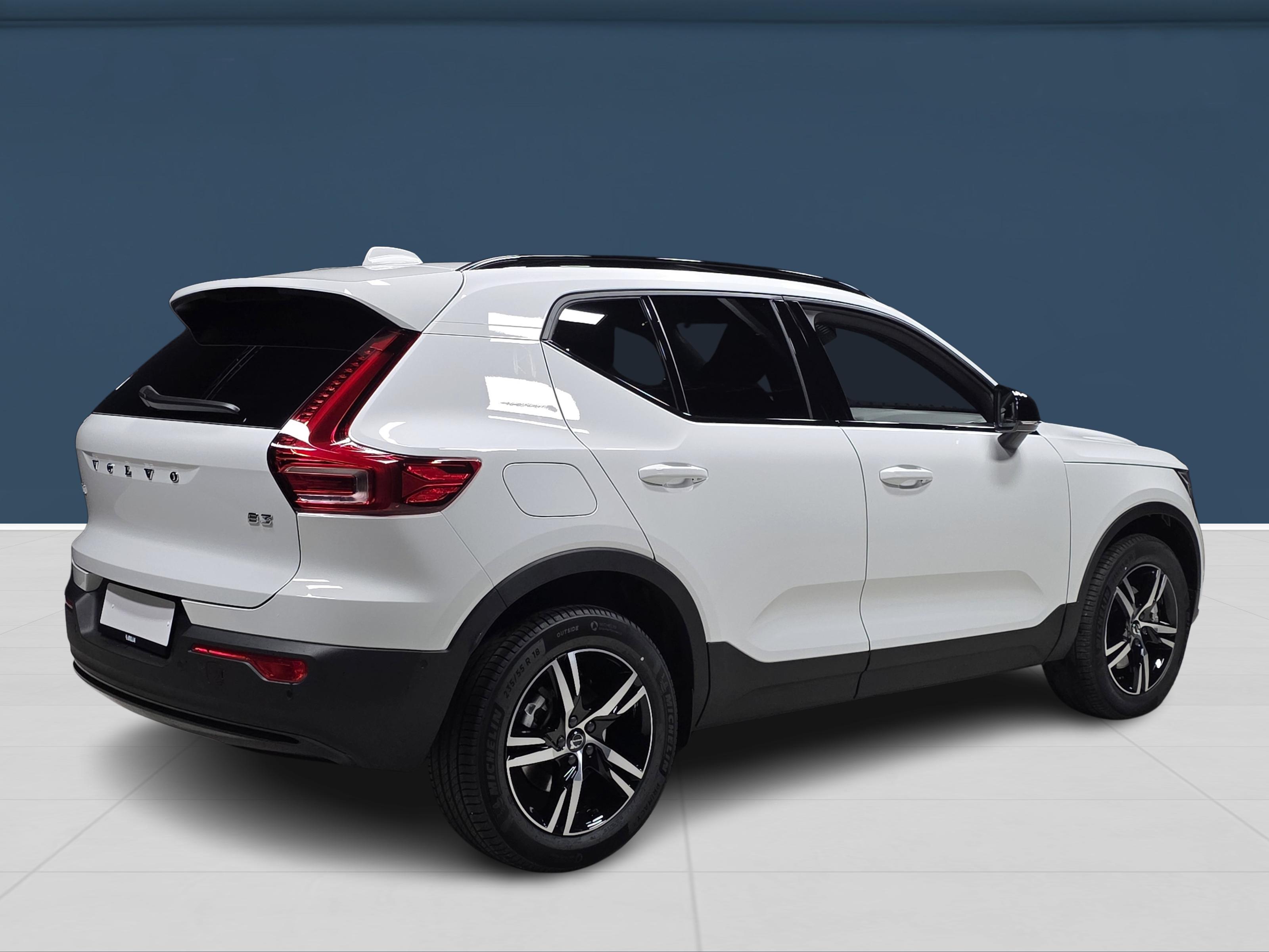 Volvo XC40 4
