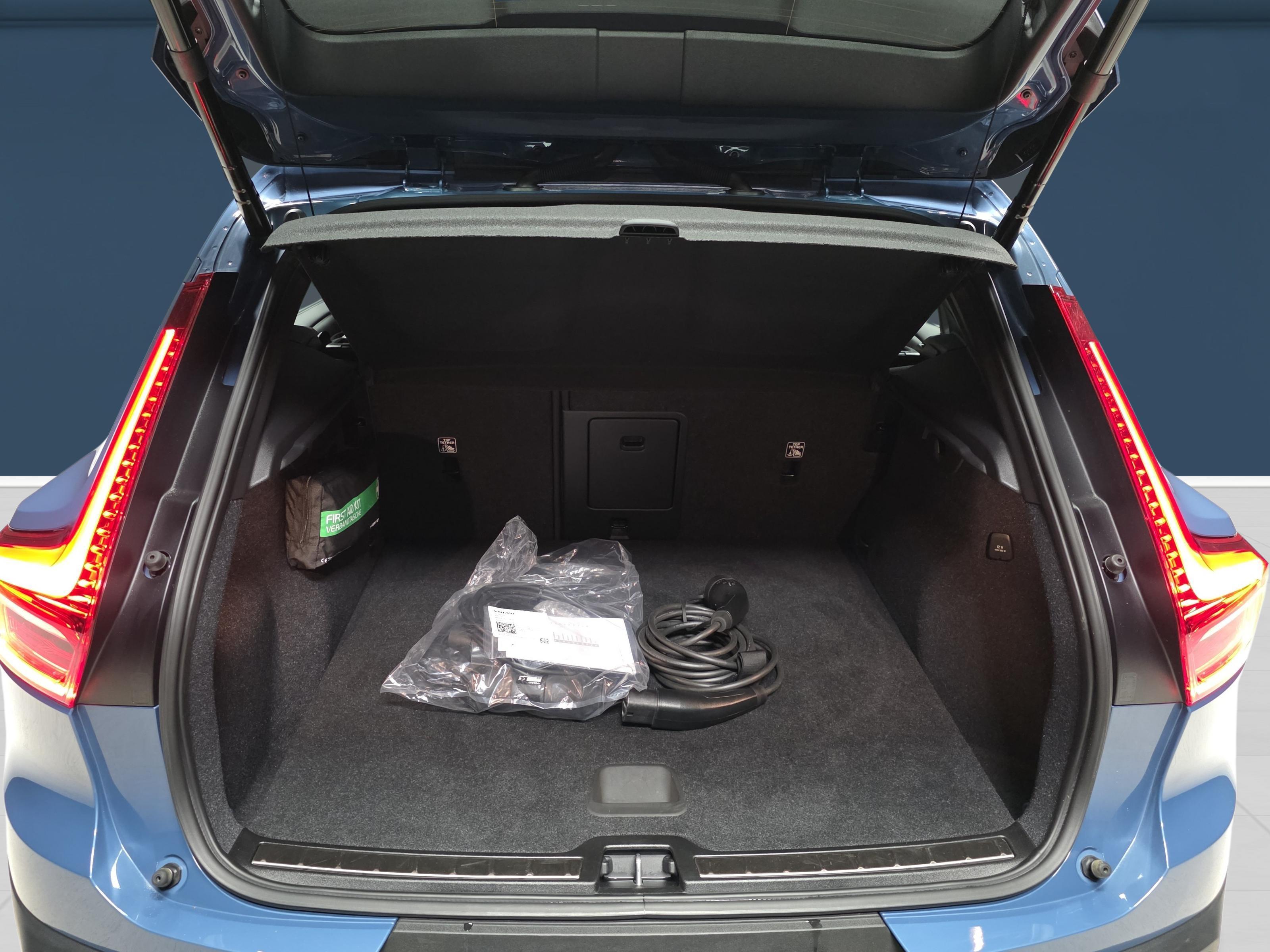 Volvo XC40 11
