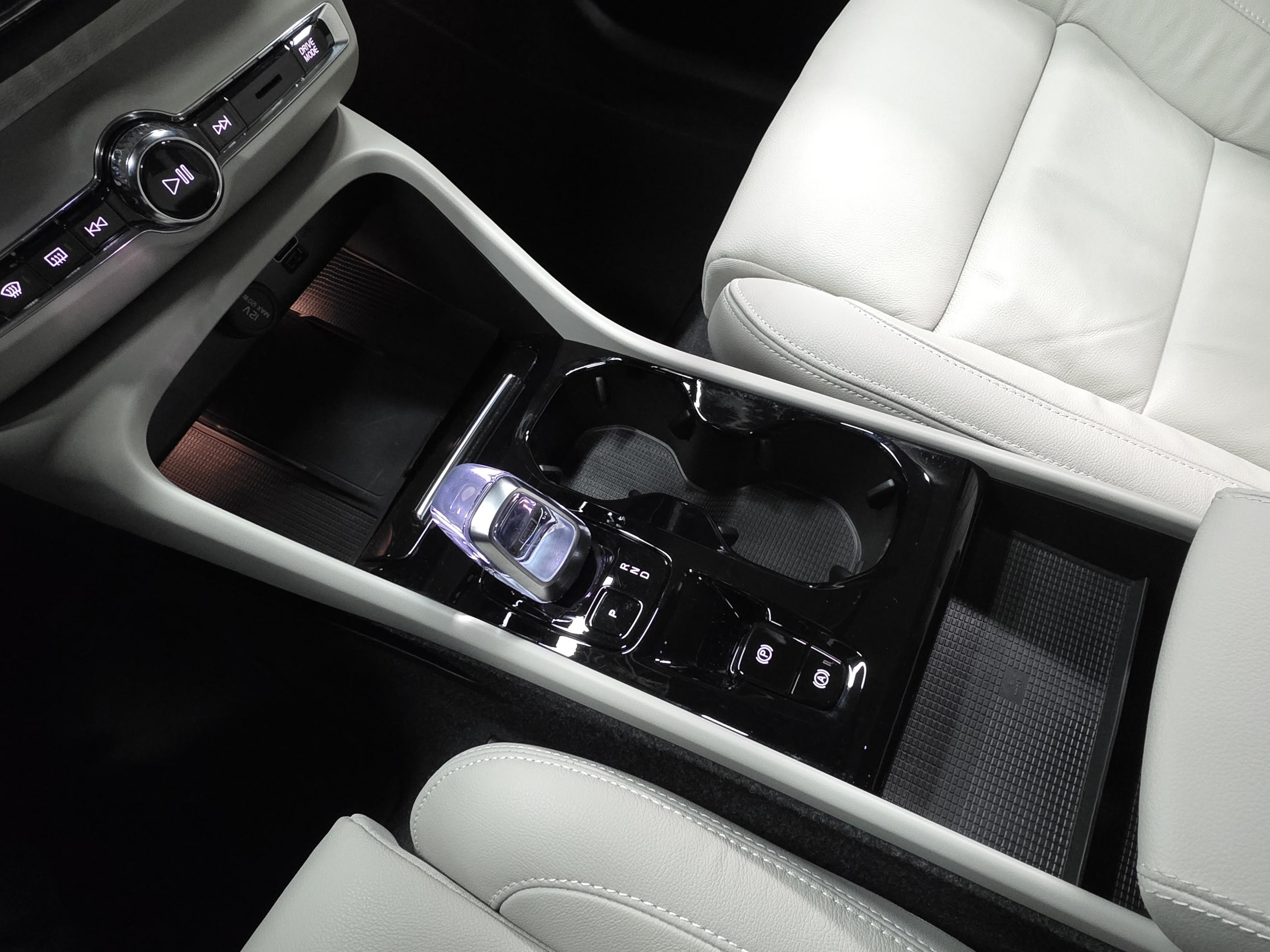 Volvo XC40 15