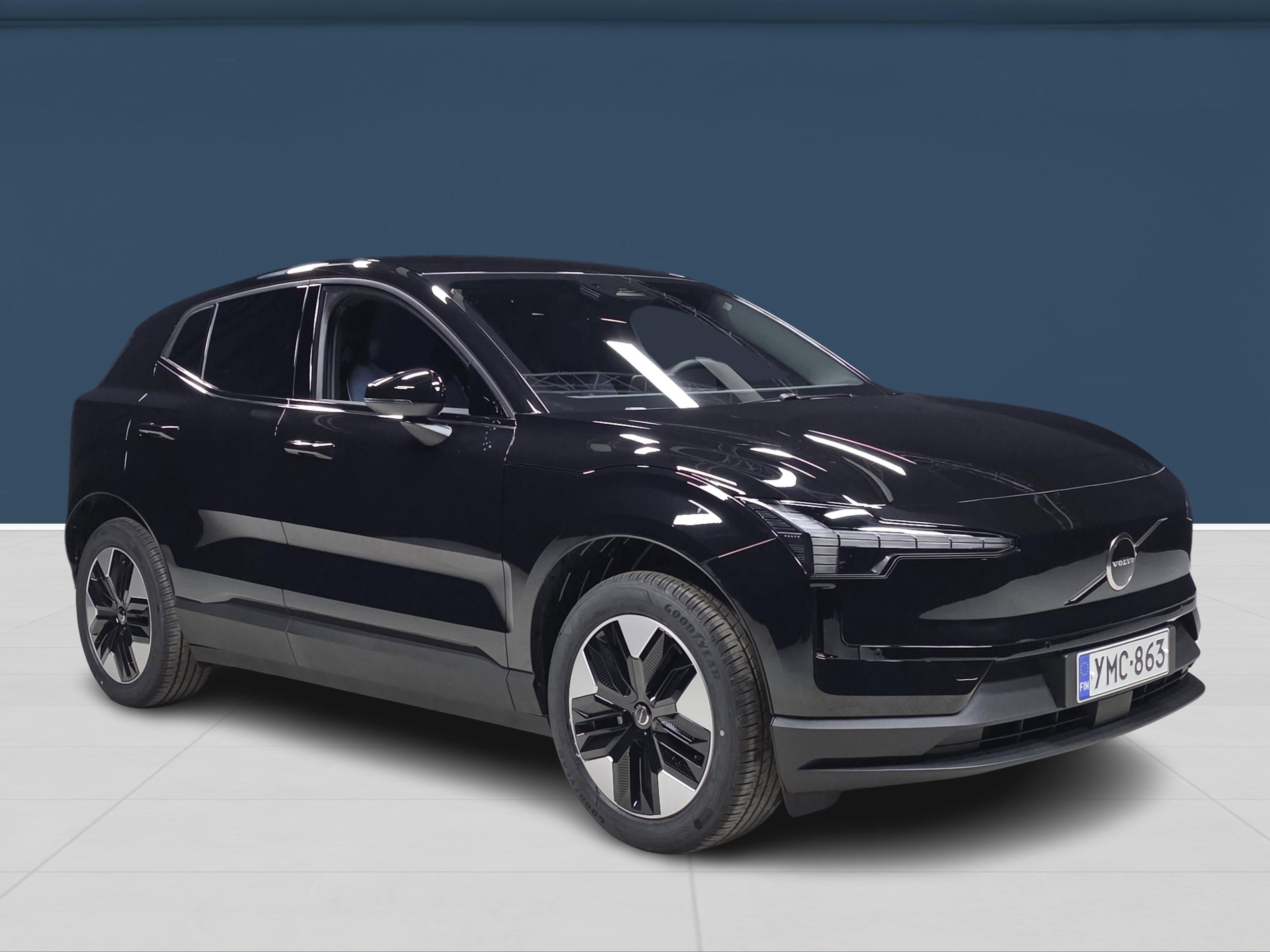 Volvo EX30 3