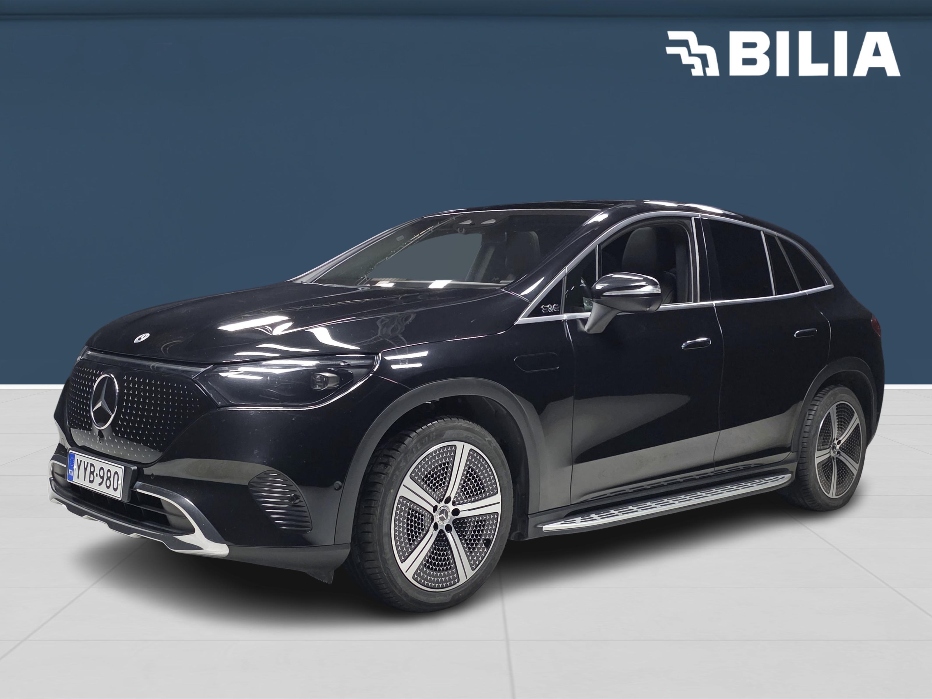 Mercedes-Benz EQE SUV 1