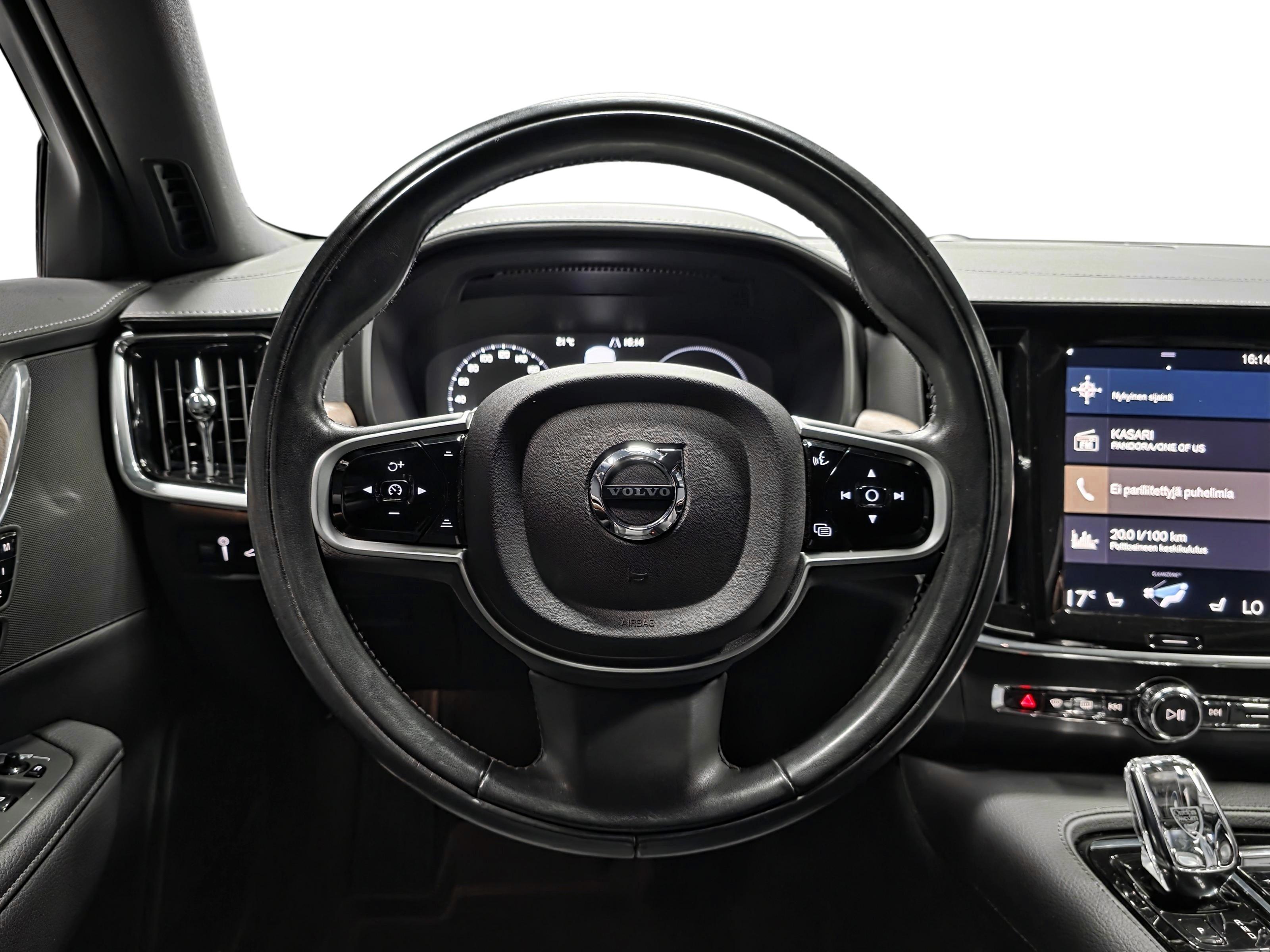 Volvo V90 10