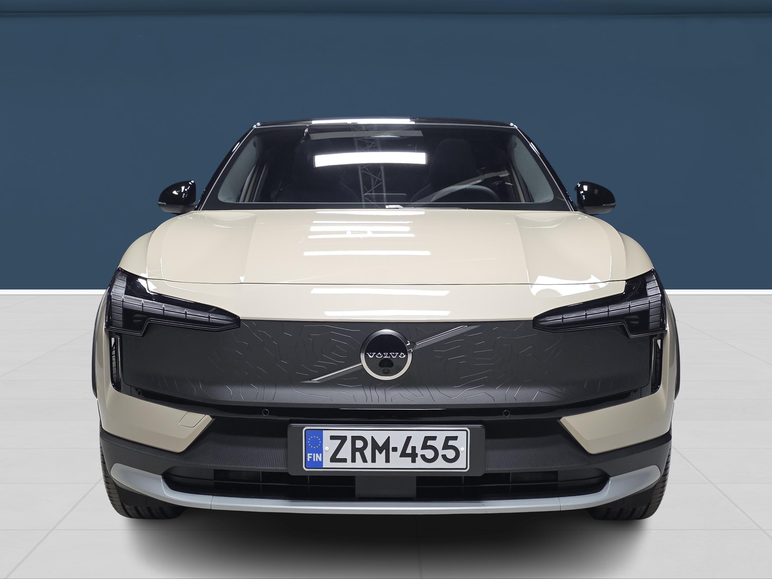 Volvo EX30 Cross Country 2