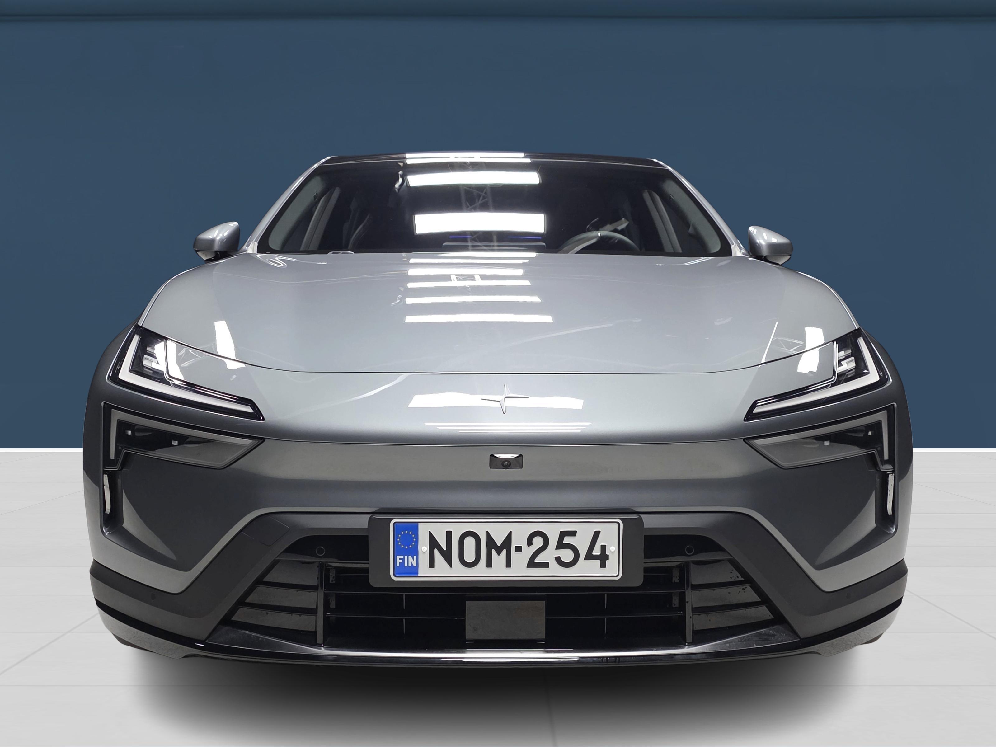 Polestar 4 2
