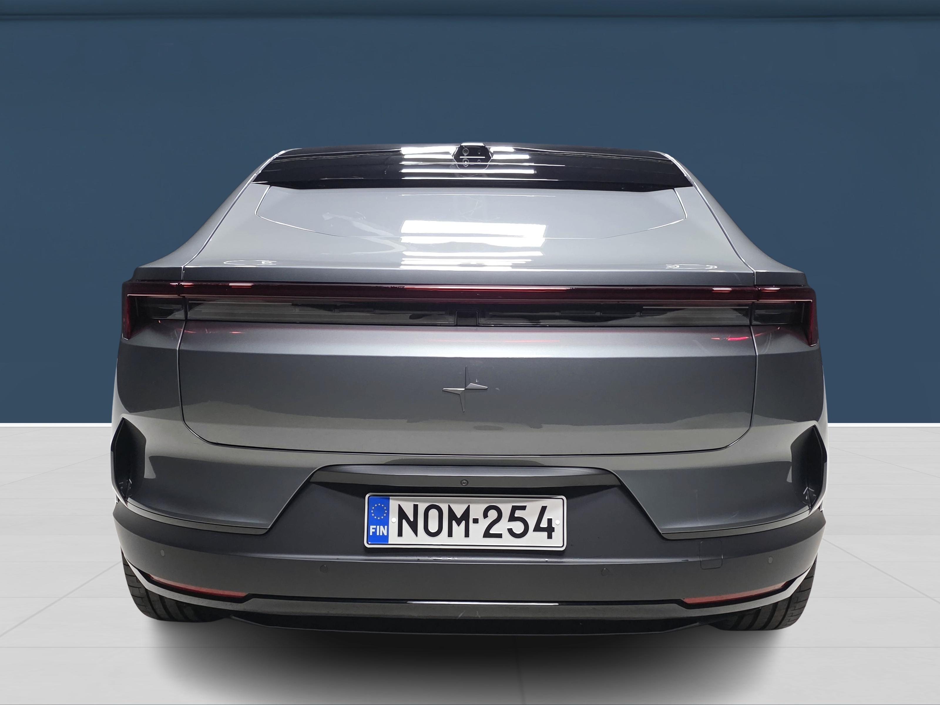 Polestar 4 5