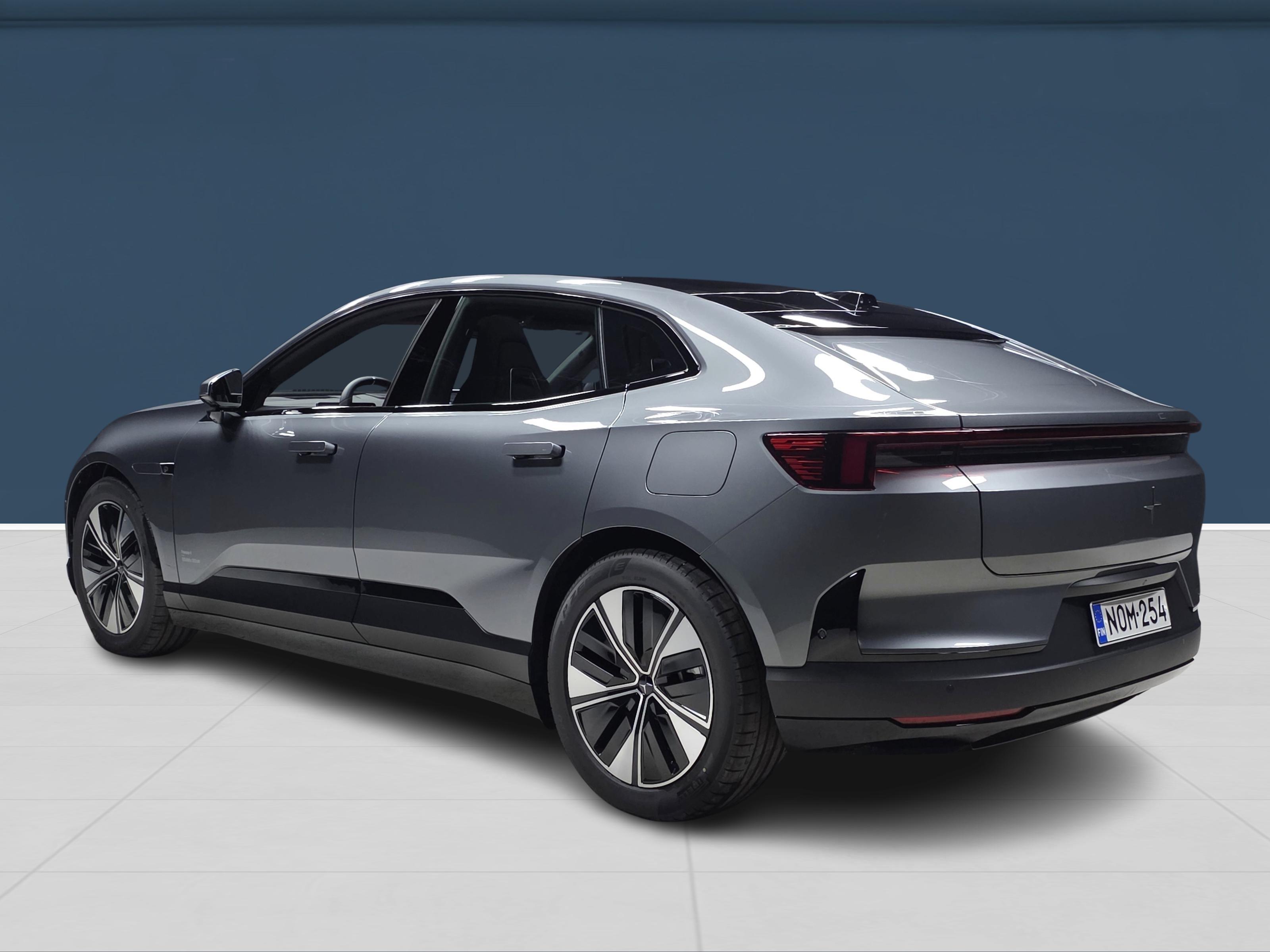Polestar 4 6