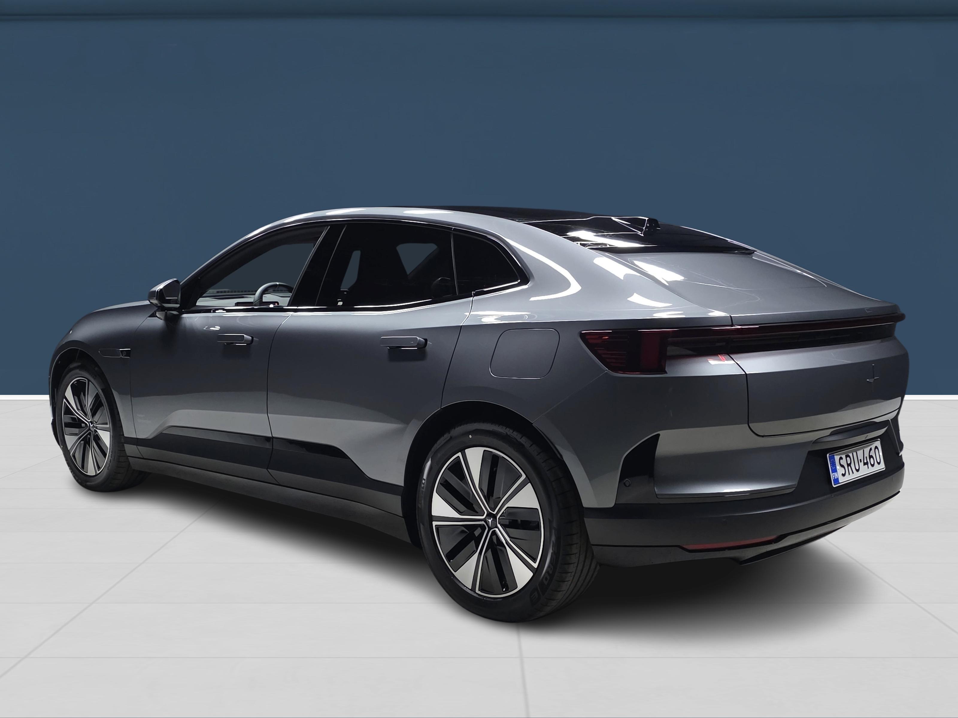 Polestar 4 6