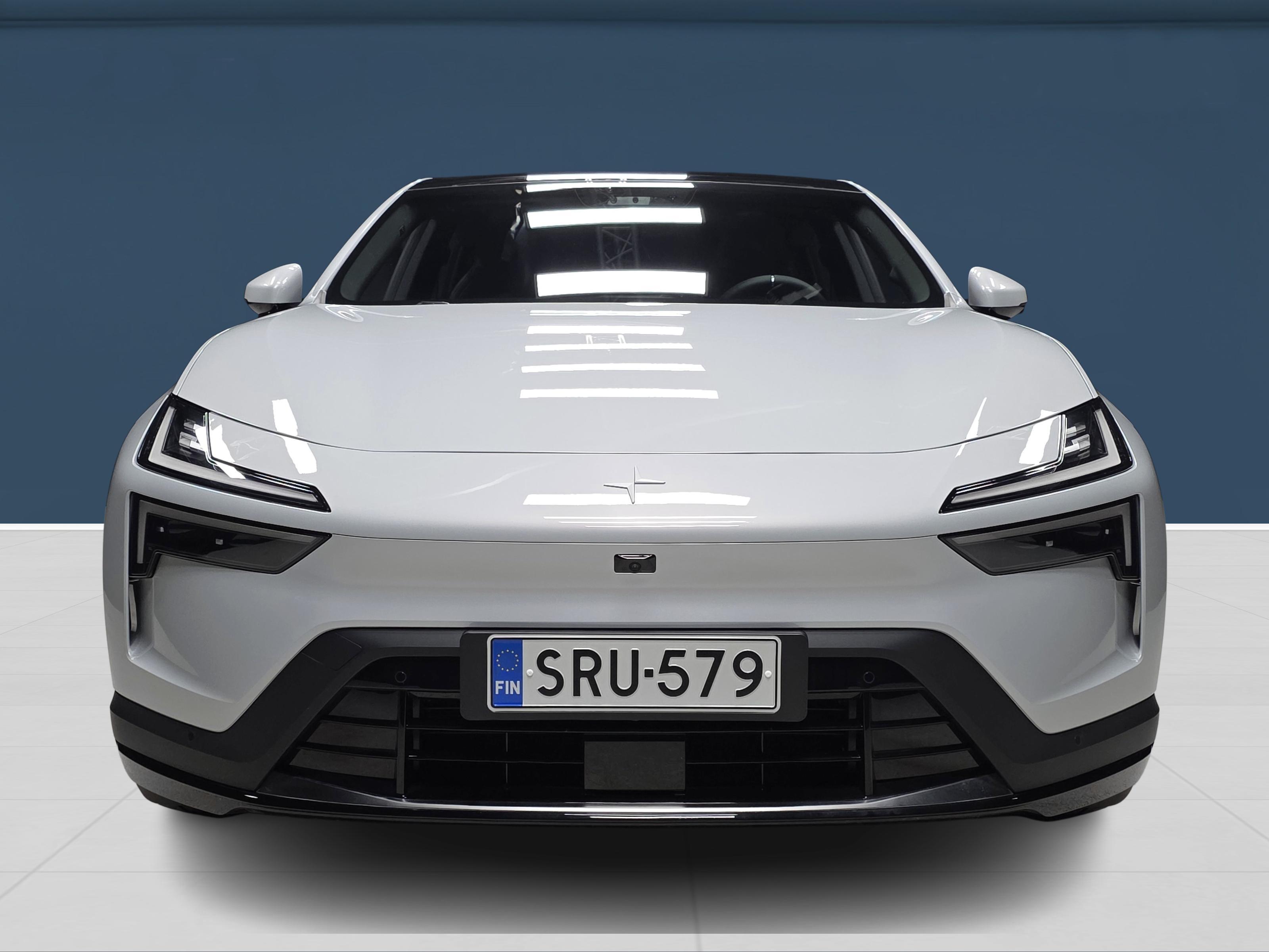 Polestar 4 2