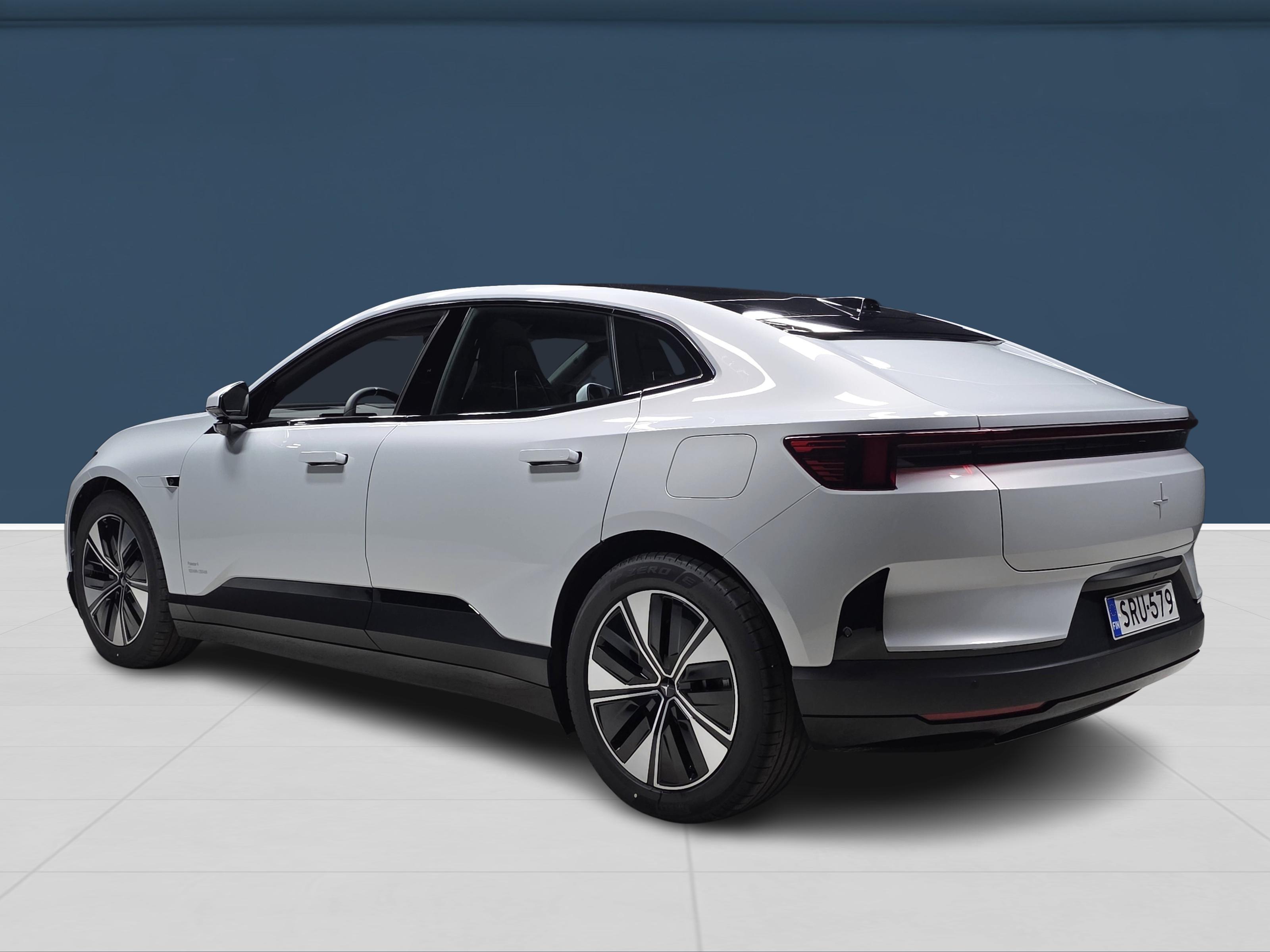Polestar 4 6