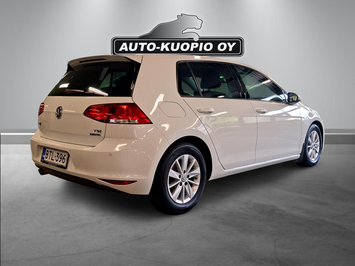 VOLKSWAGEN Golf 2016